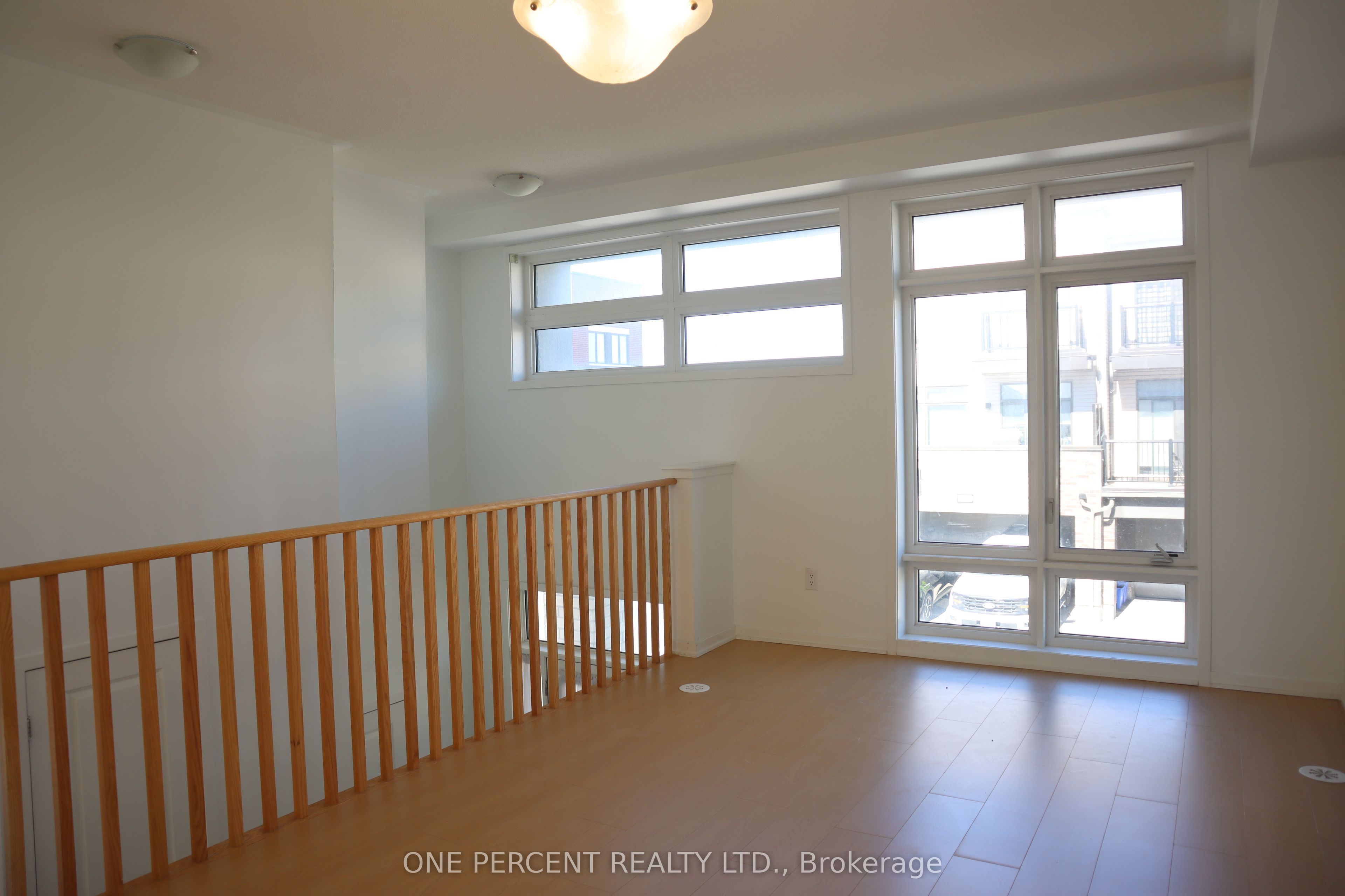 743 Stanstead Path Property Photo 13