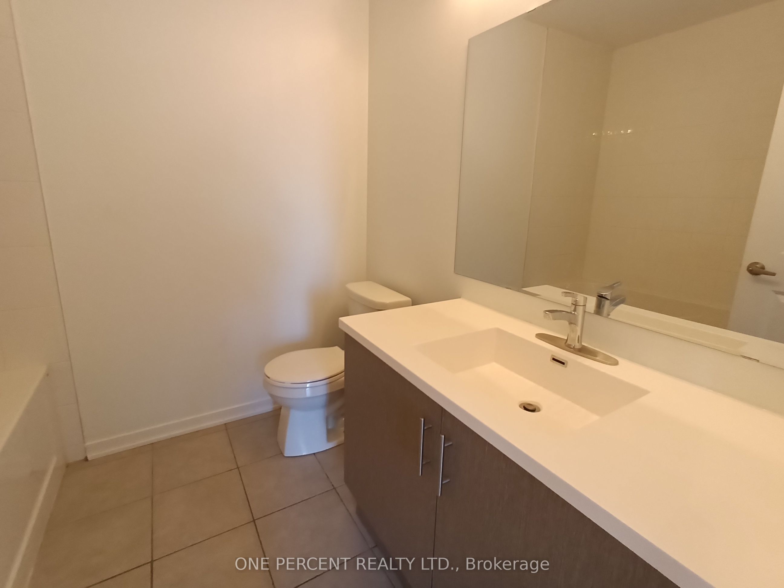 743 Stanstead Path Property Photo 32