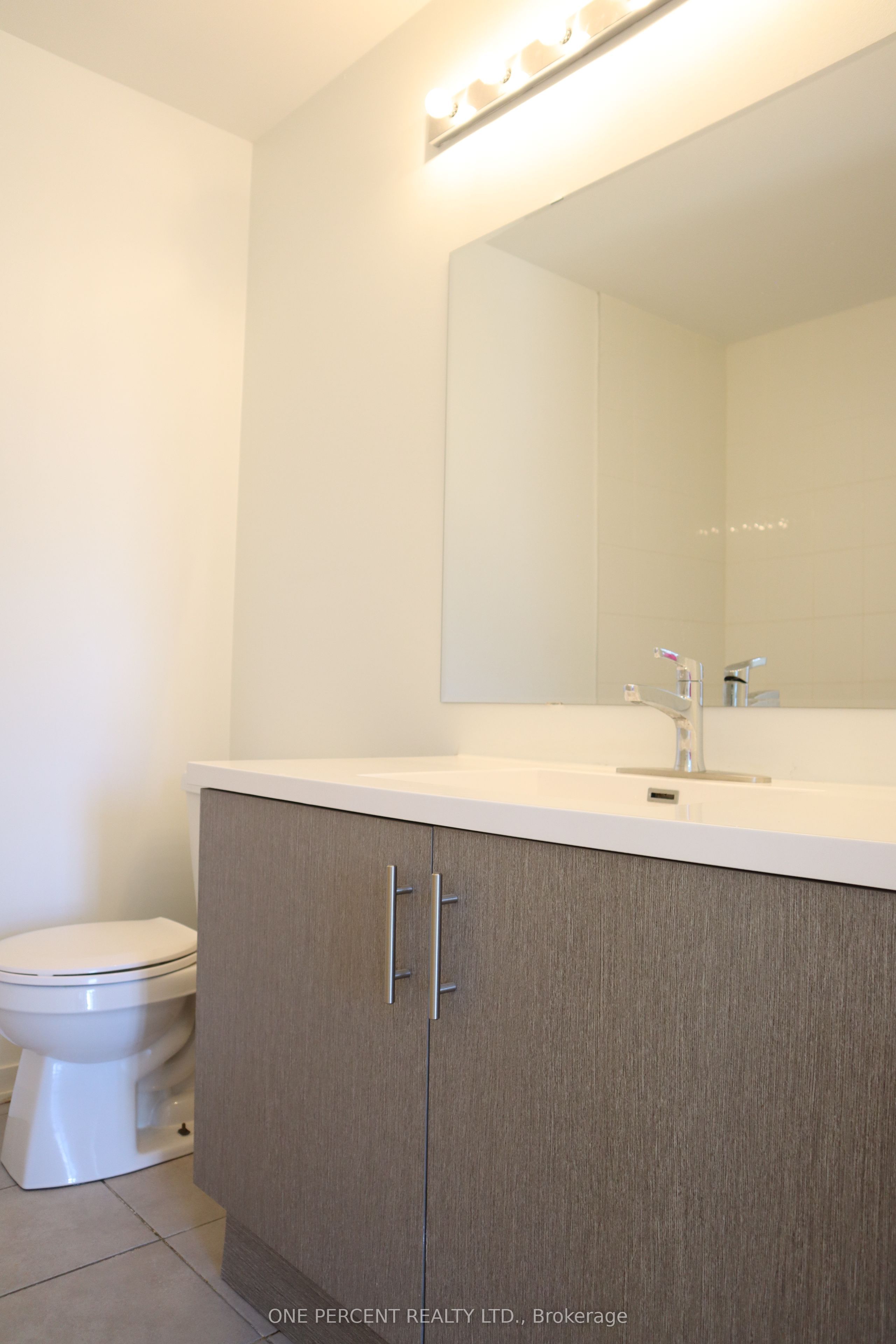 743 Stanstead Path Property Photo 33