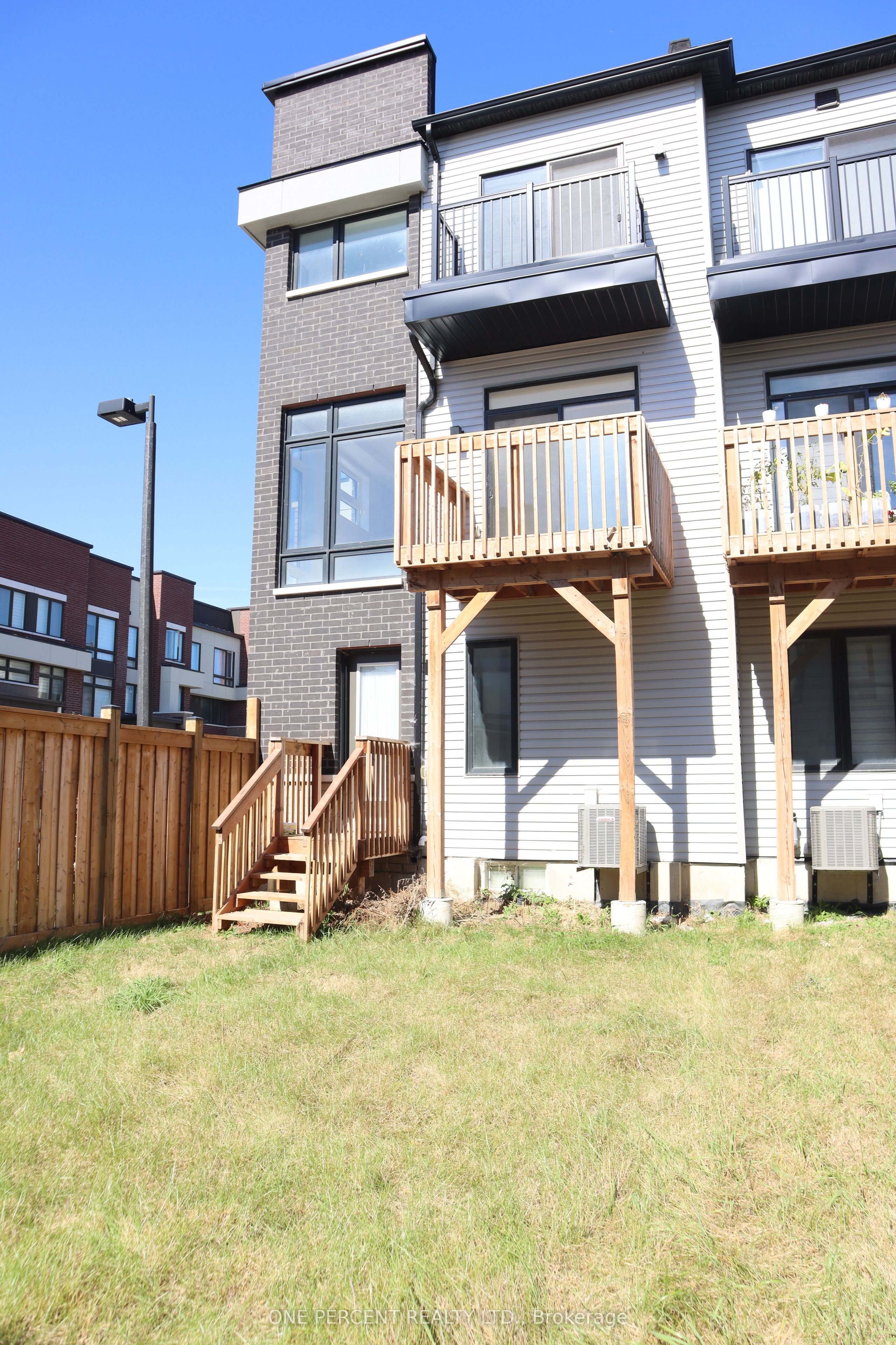 743 Stanstead Path Property Photo 35