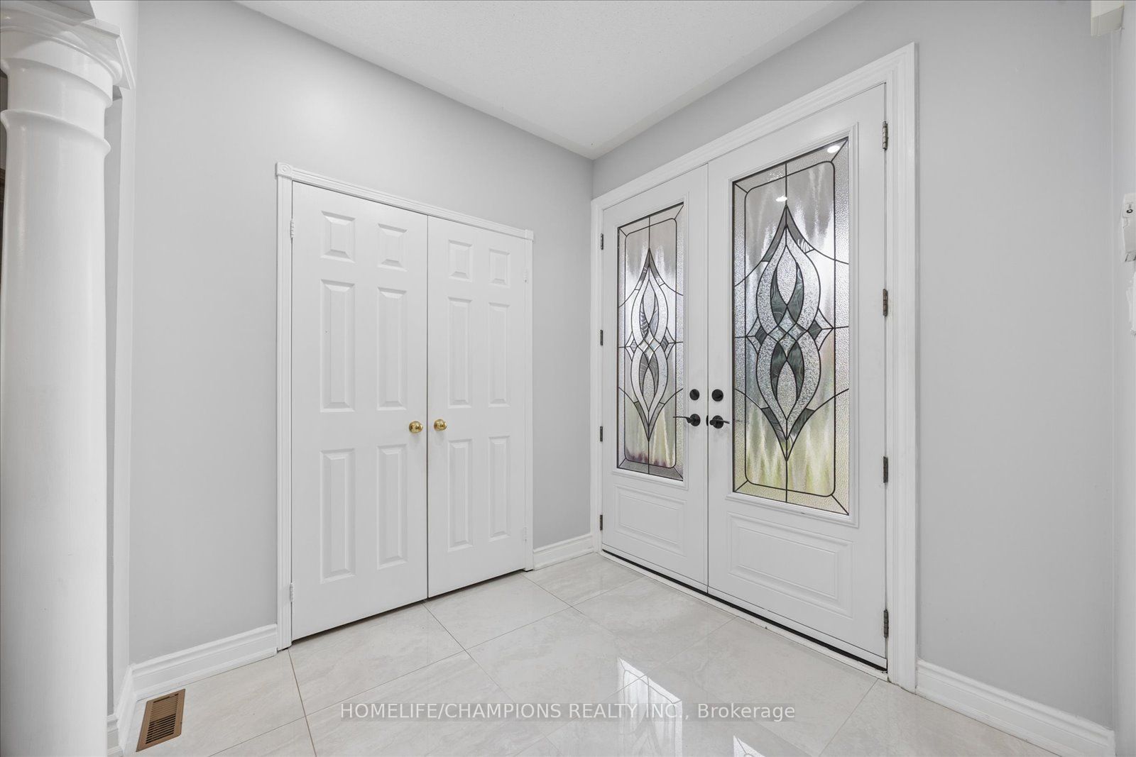 1905 Wildflower Drive Property Photo 4
