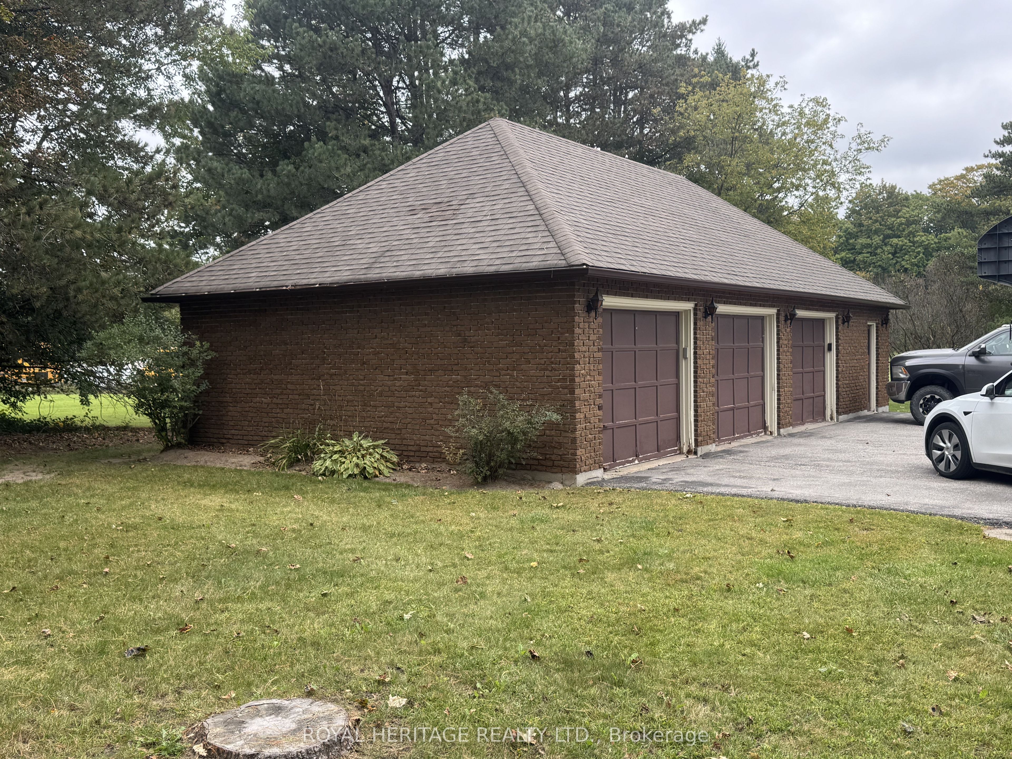 2385 Thornton Road N Property Photo 6