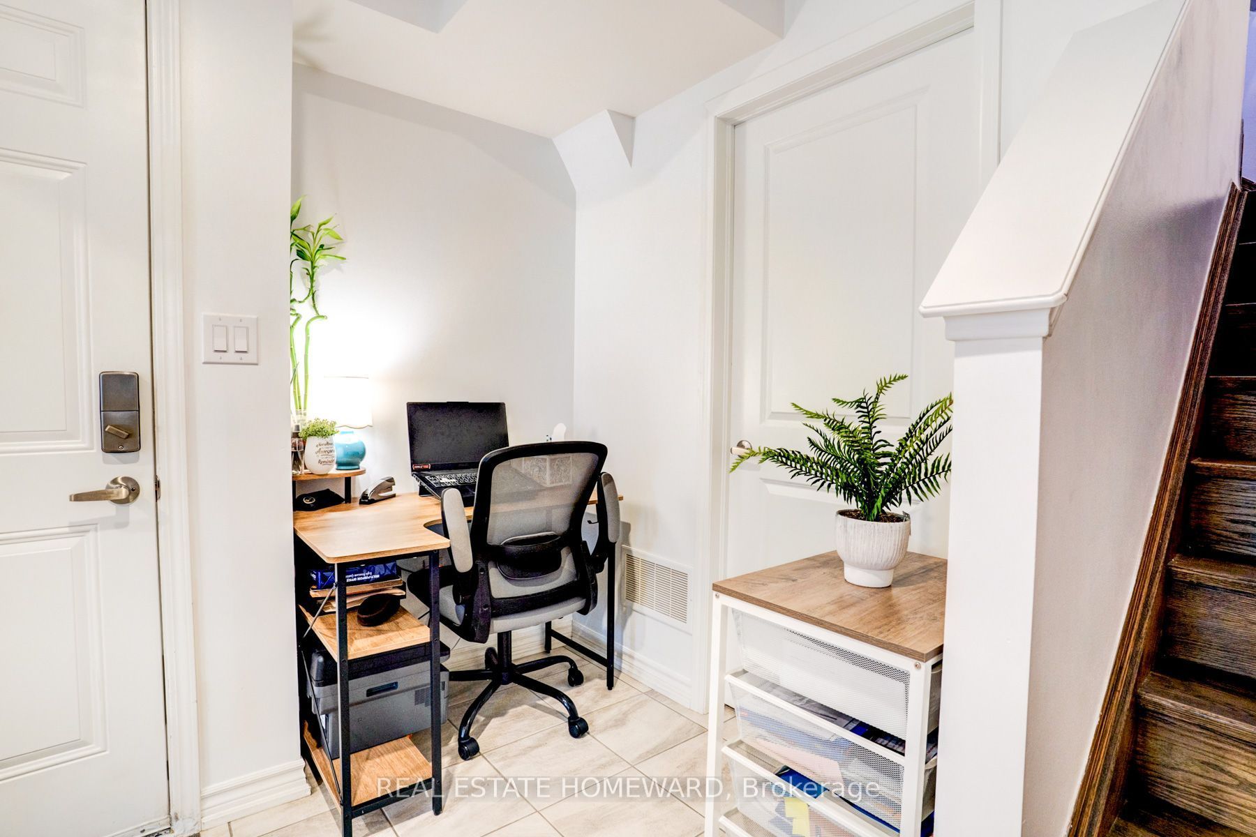 28 Goldeye Street Property Photo 5