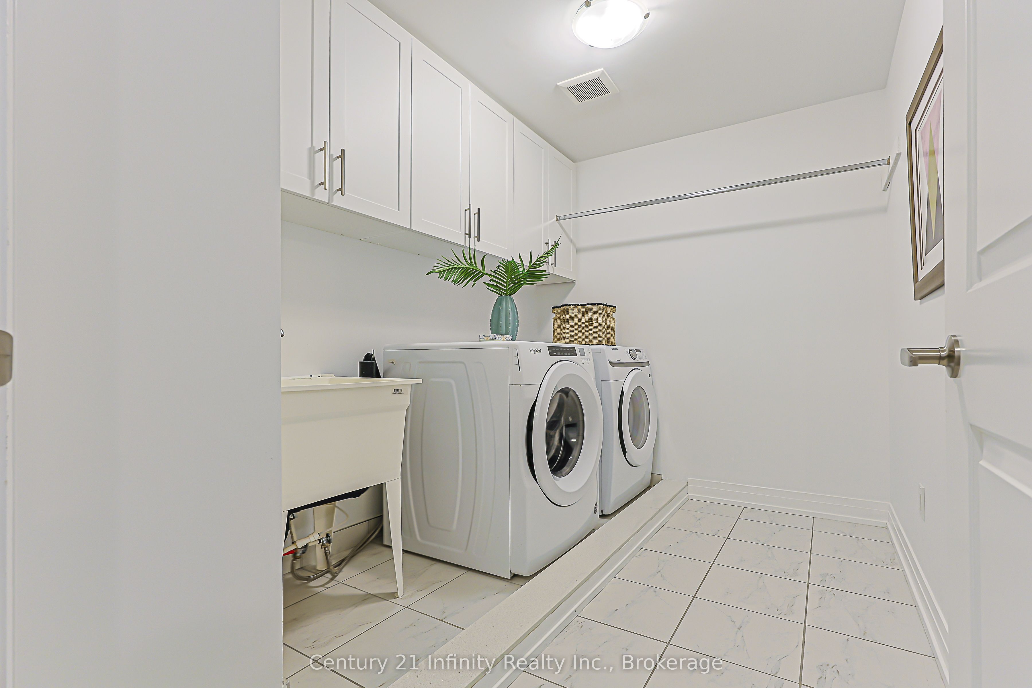 2 Gillivary Drive Property Photo 38