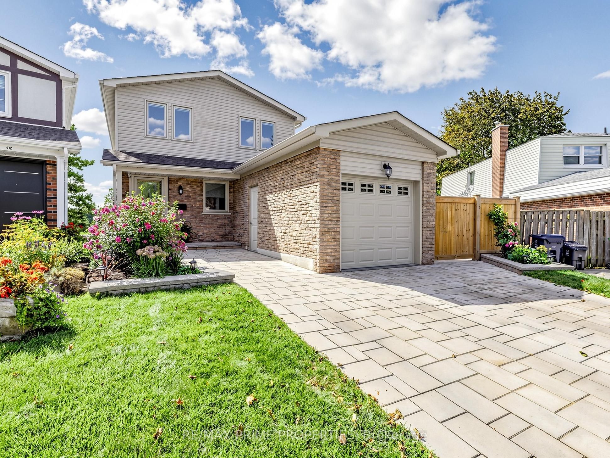19 Post Horn Grove