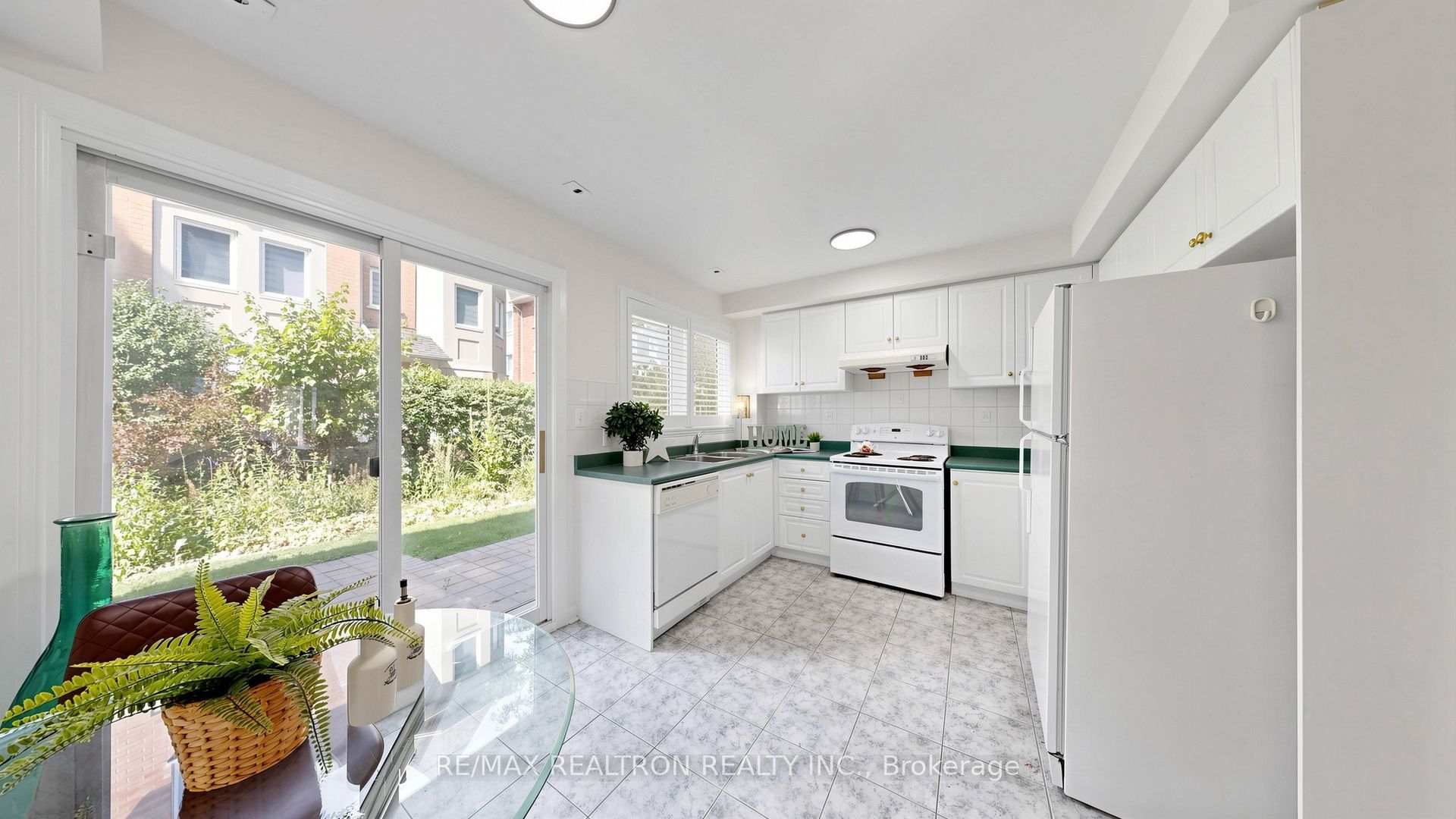 28 Rosebank Drive 610 Property Photo 13