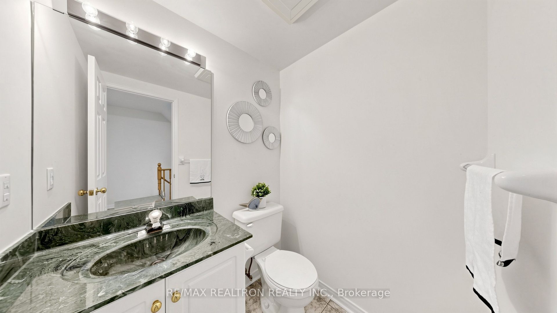 28 Rosebank Drive 610 Property Photo 15