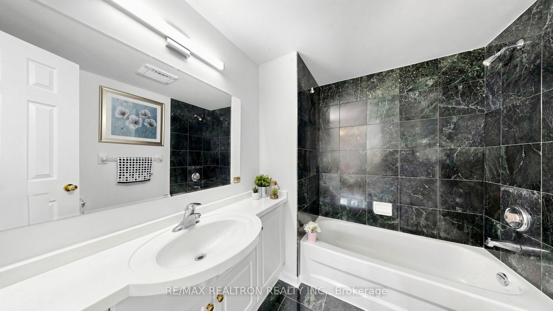 28 Rosebank Drive 610 Property Photo 26