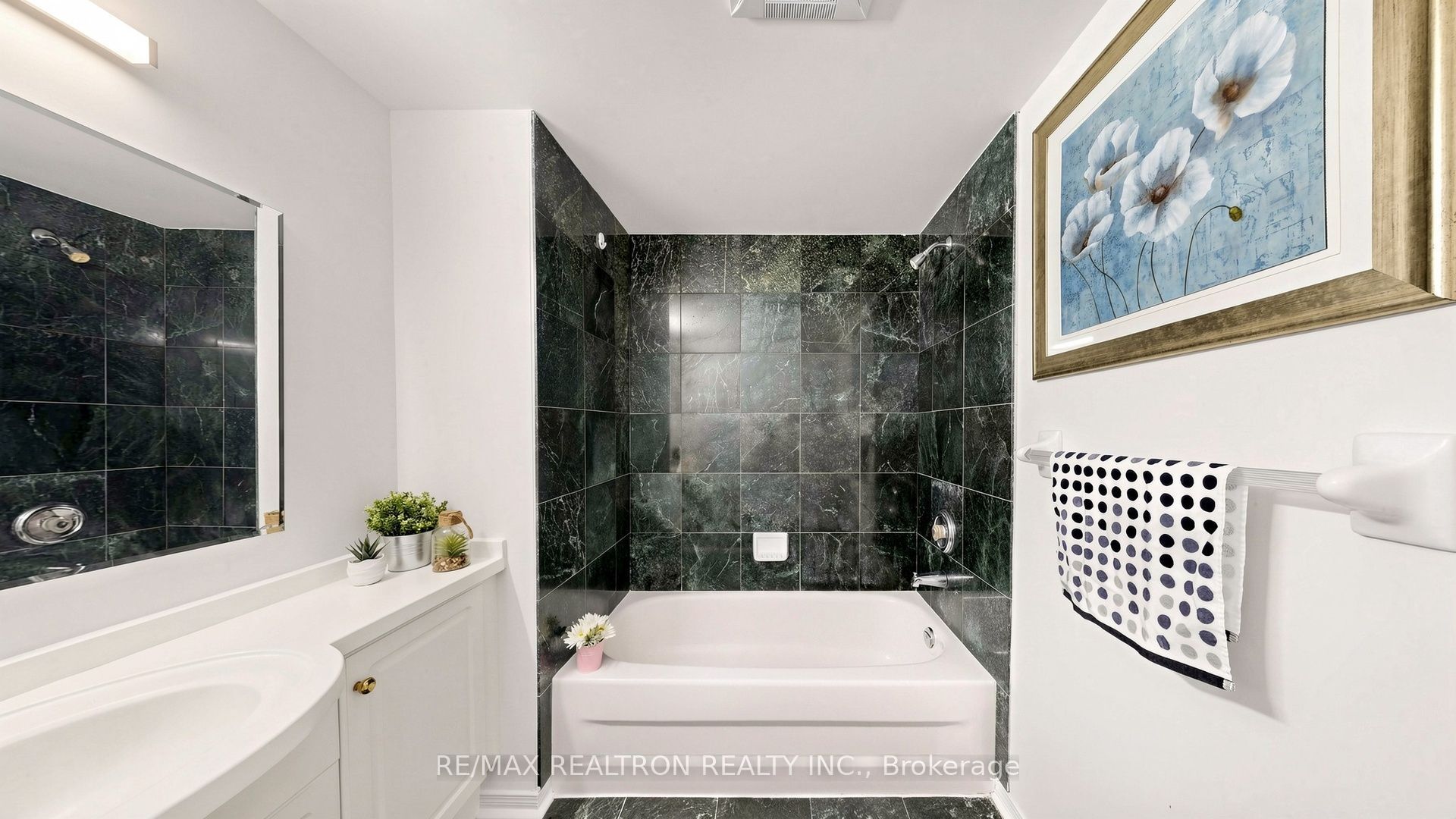 28 Rosebank Drive 610 Property Photo 28