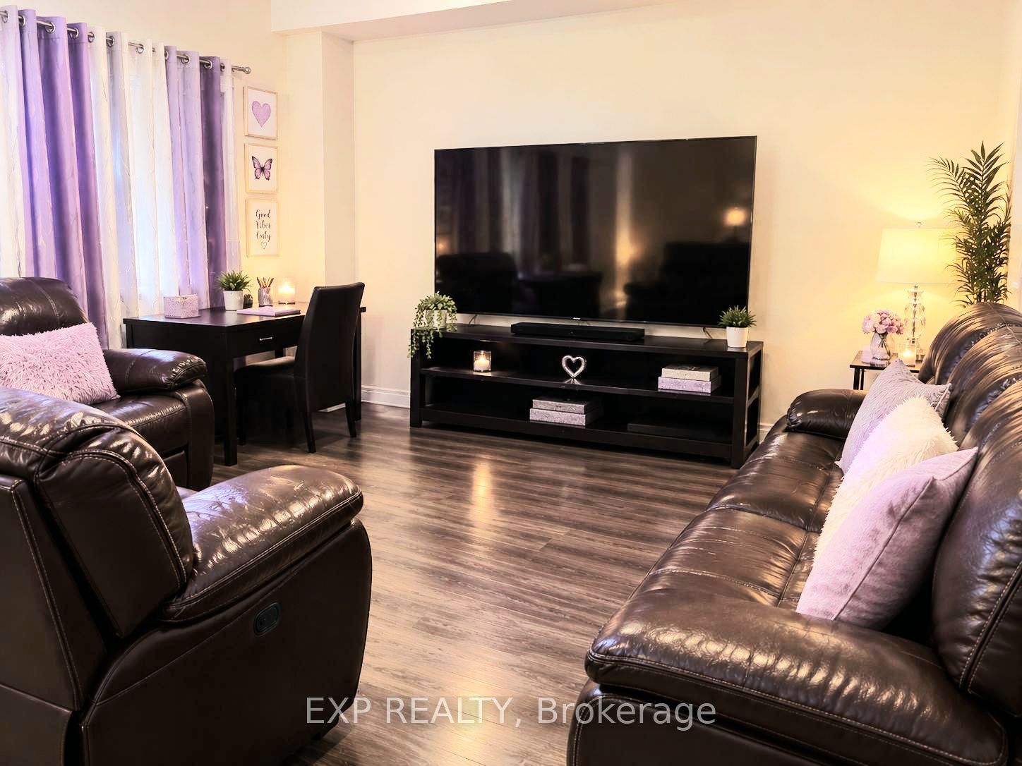 10 Waterstone Way Property Photo 2