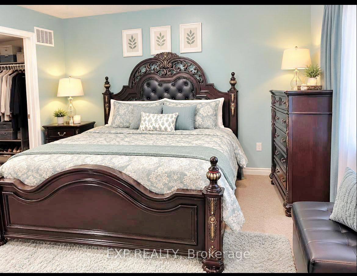 10 Waterstone Way Property Photo 5