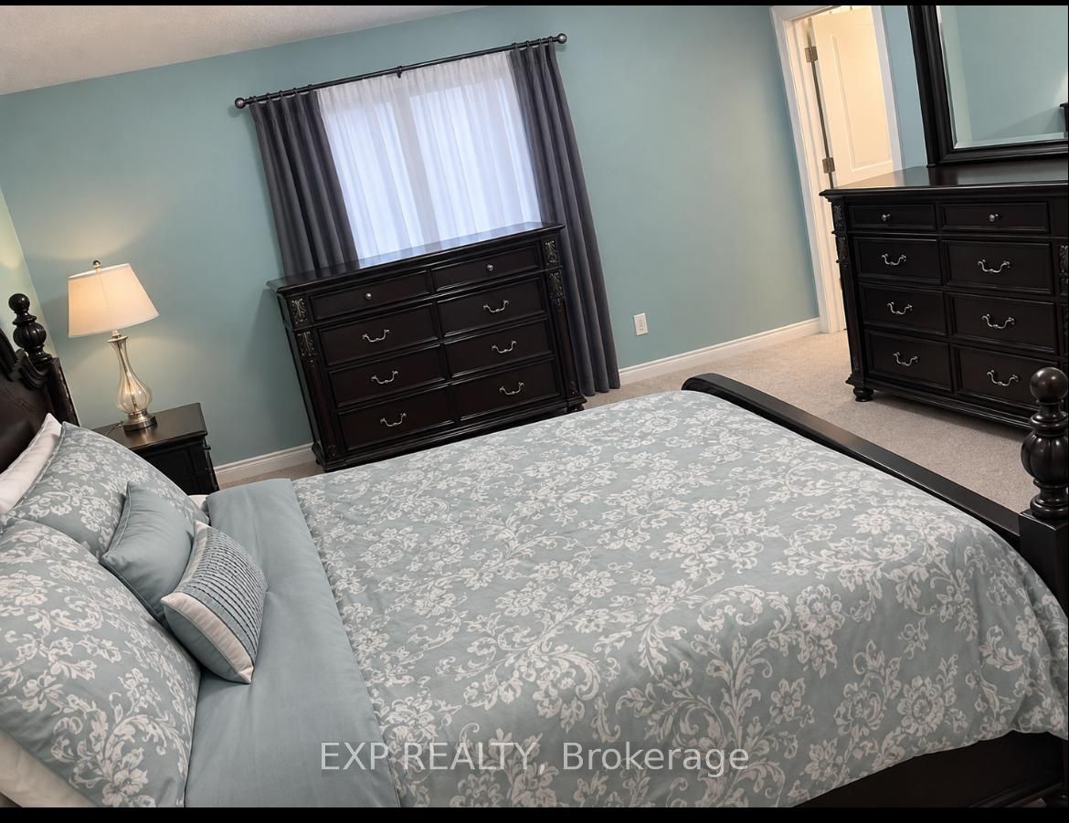 10 Waterstone Way Property Photo 7