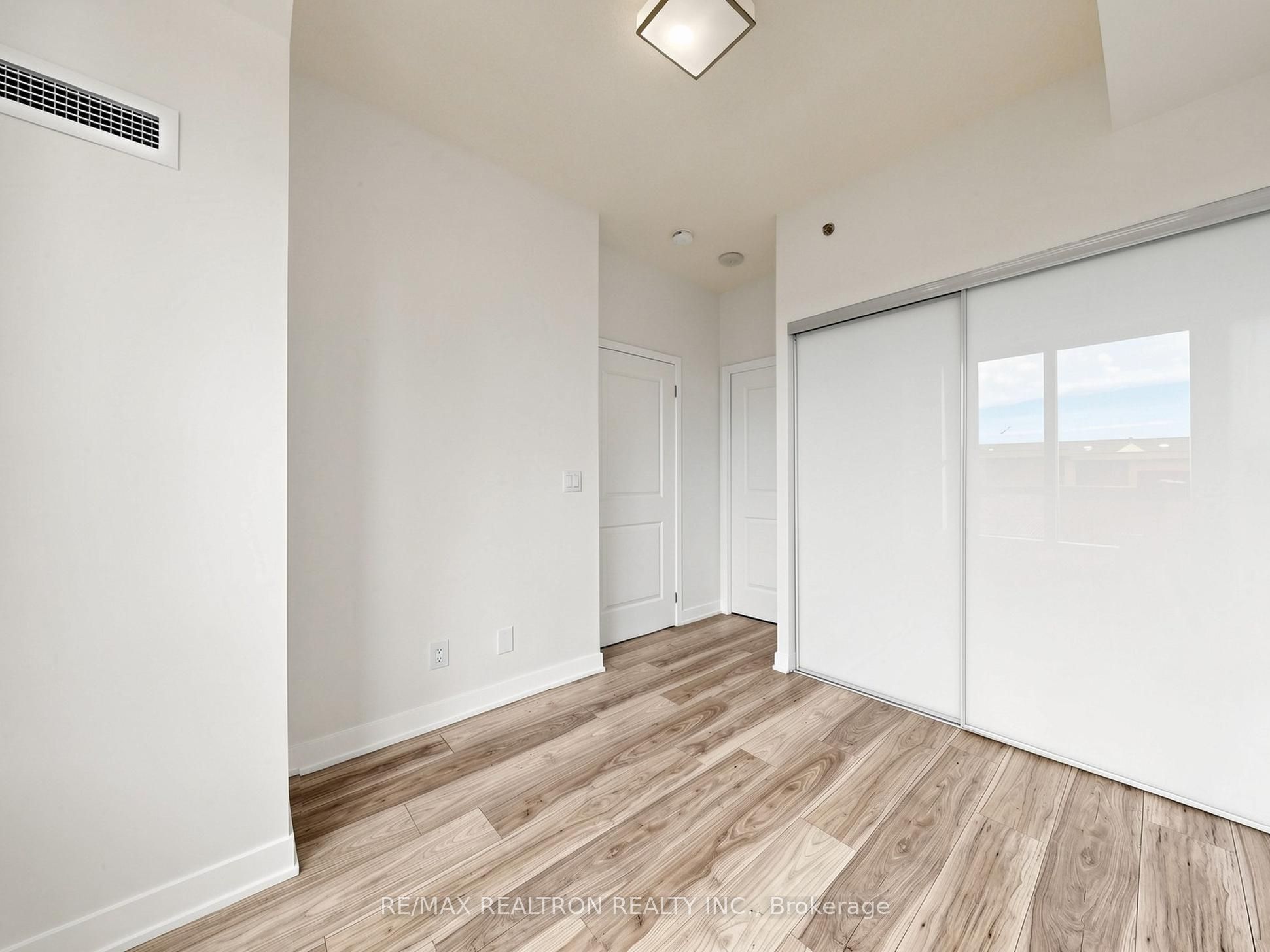 195 Bonis Avenue 304 Property Photo 23