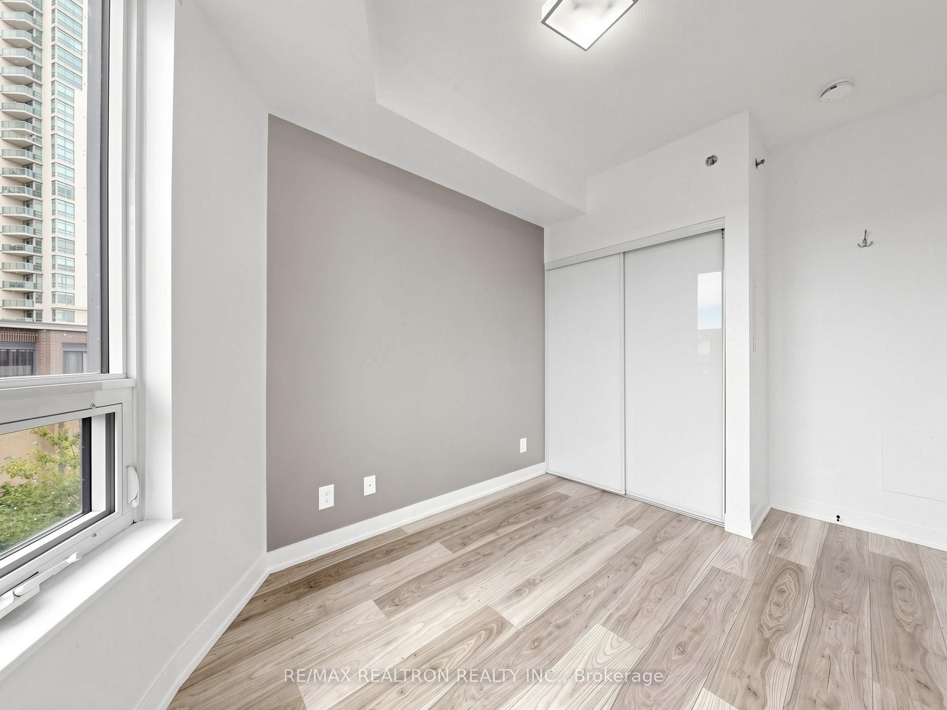 195 Bonis Avenue 304 Property Photo 25