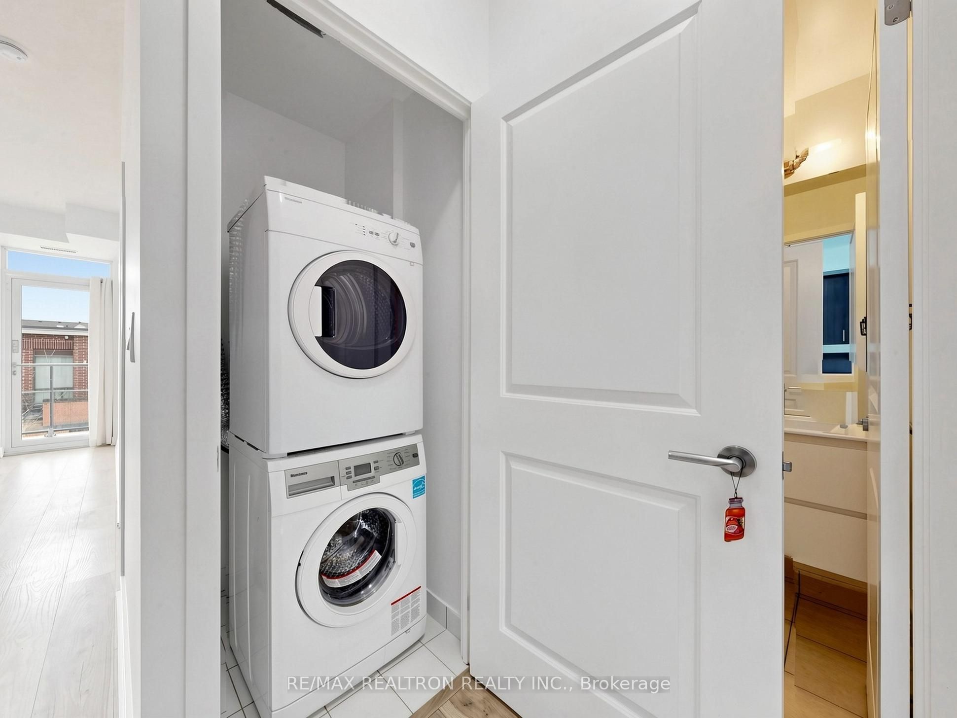 195 Bonis Avenue 304 Property Photo 28