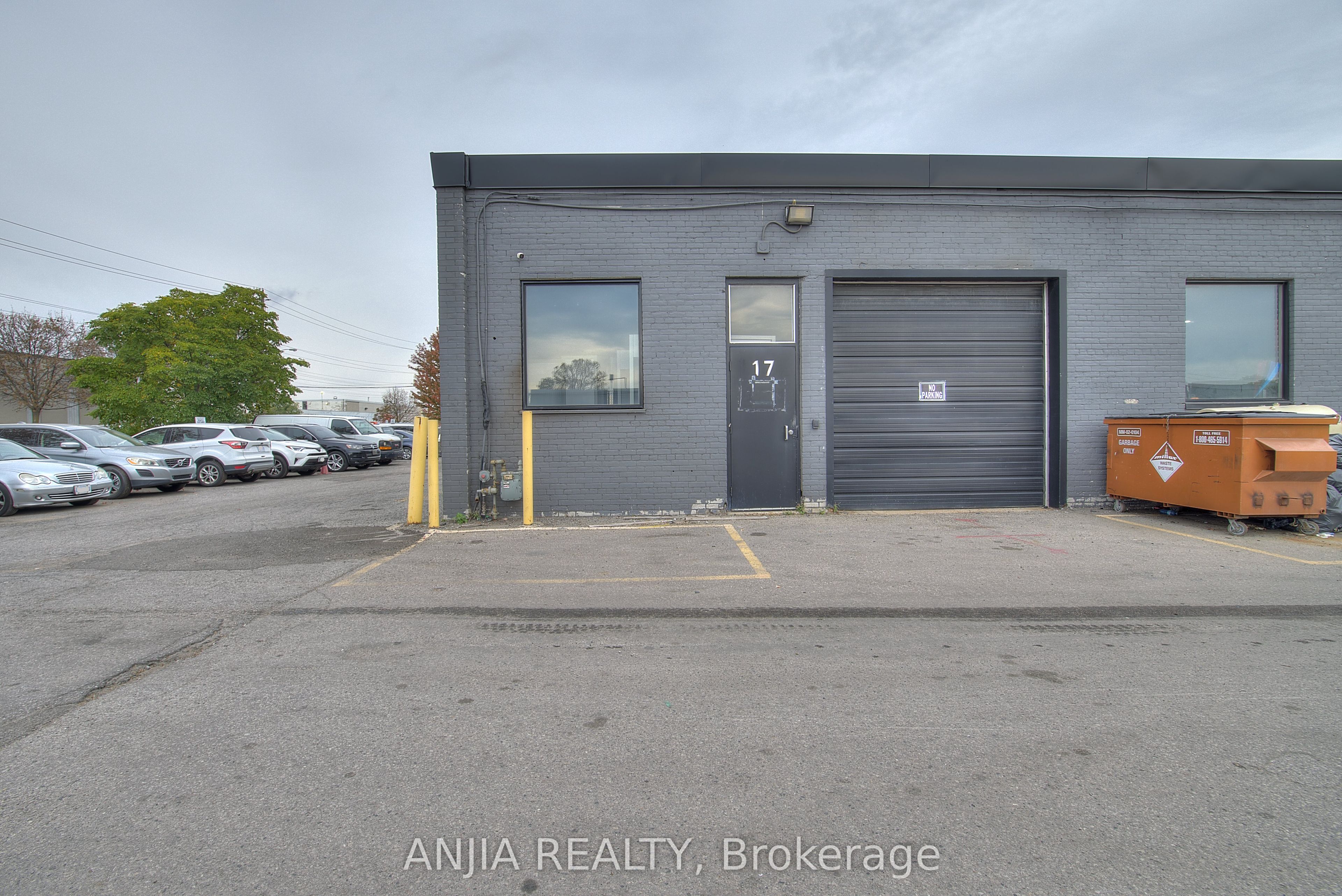 1710 Midland Avenue 17 Property Photo 7