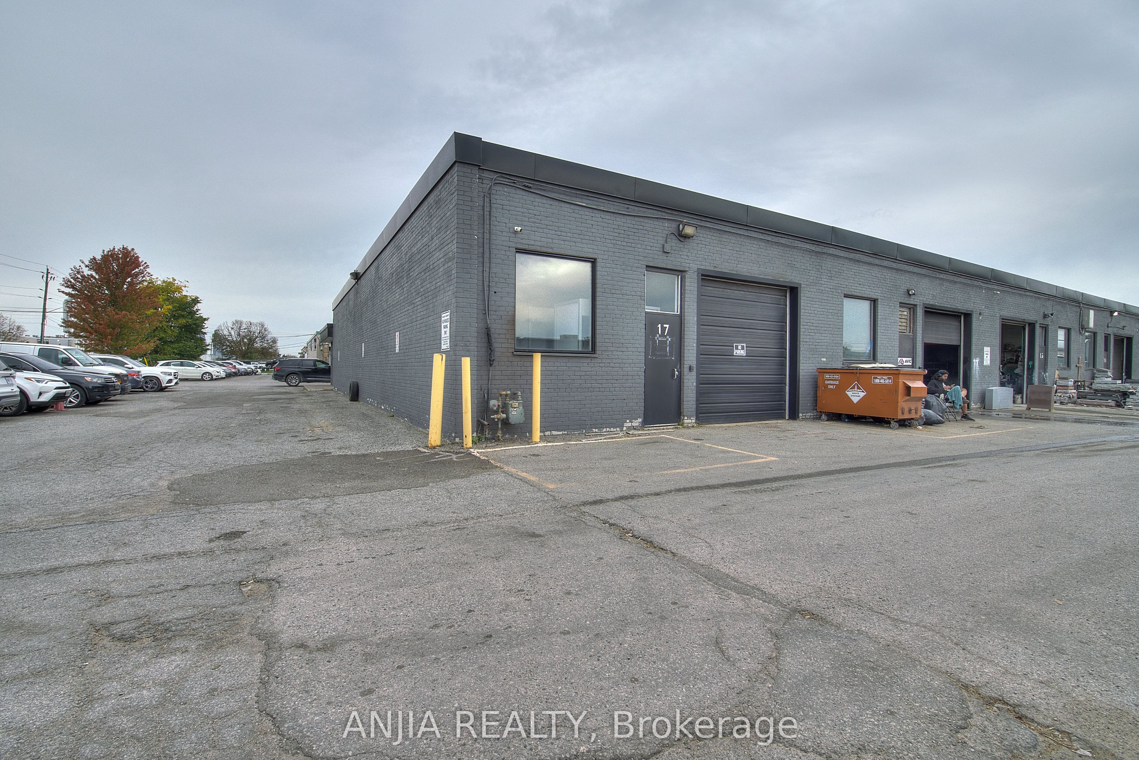 1710 Midland Avenue 17 Property Photo 8