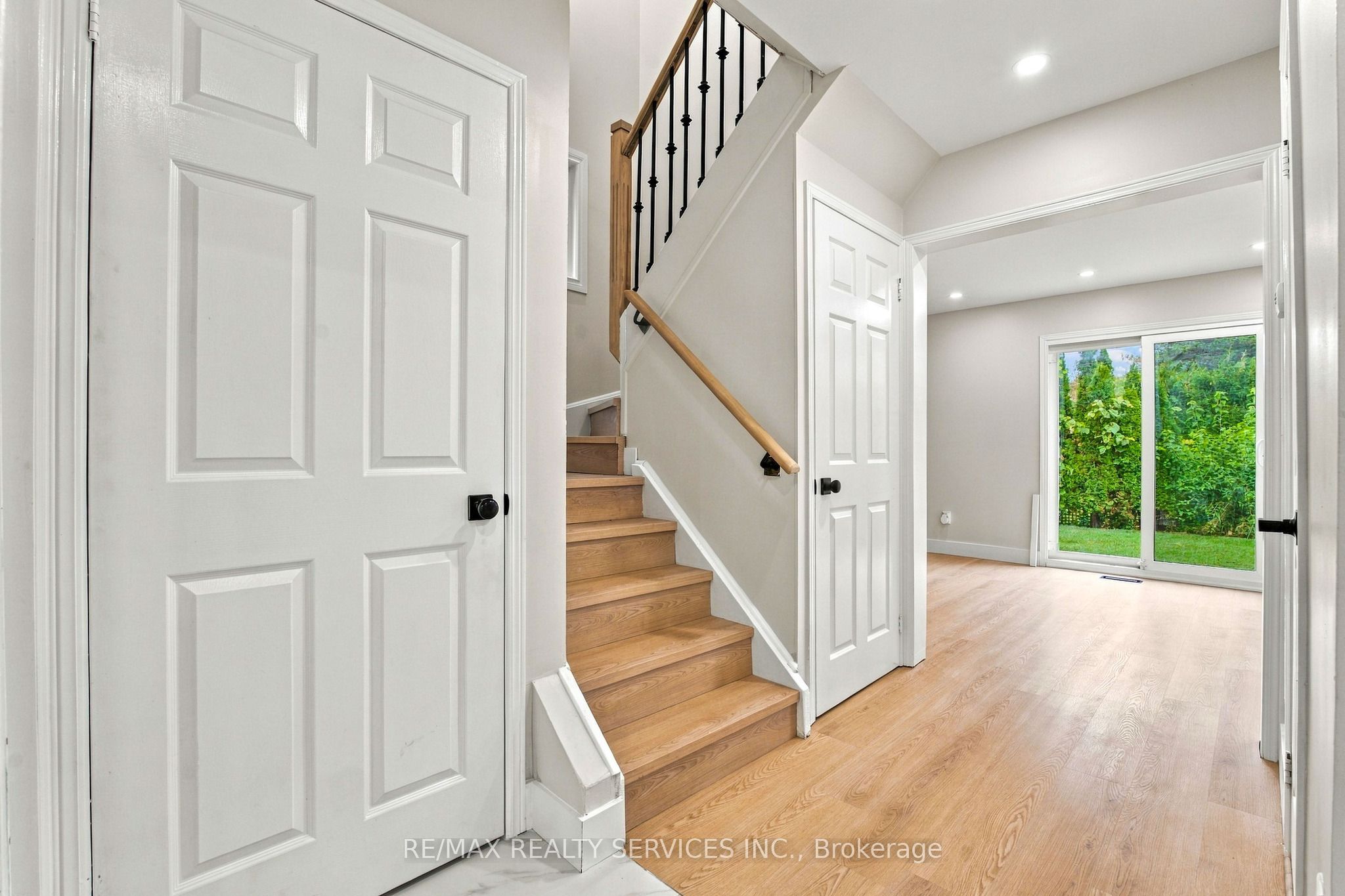 6 Scarbell Drive Property Photo 7