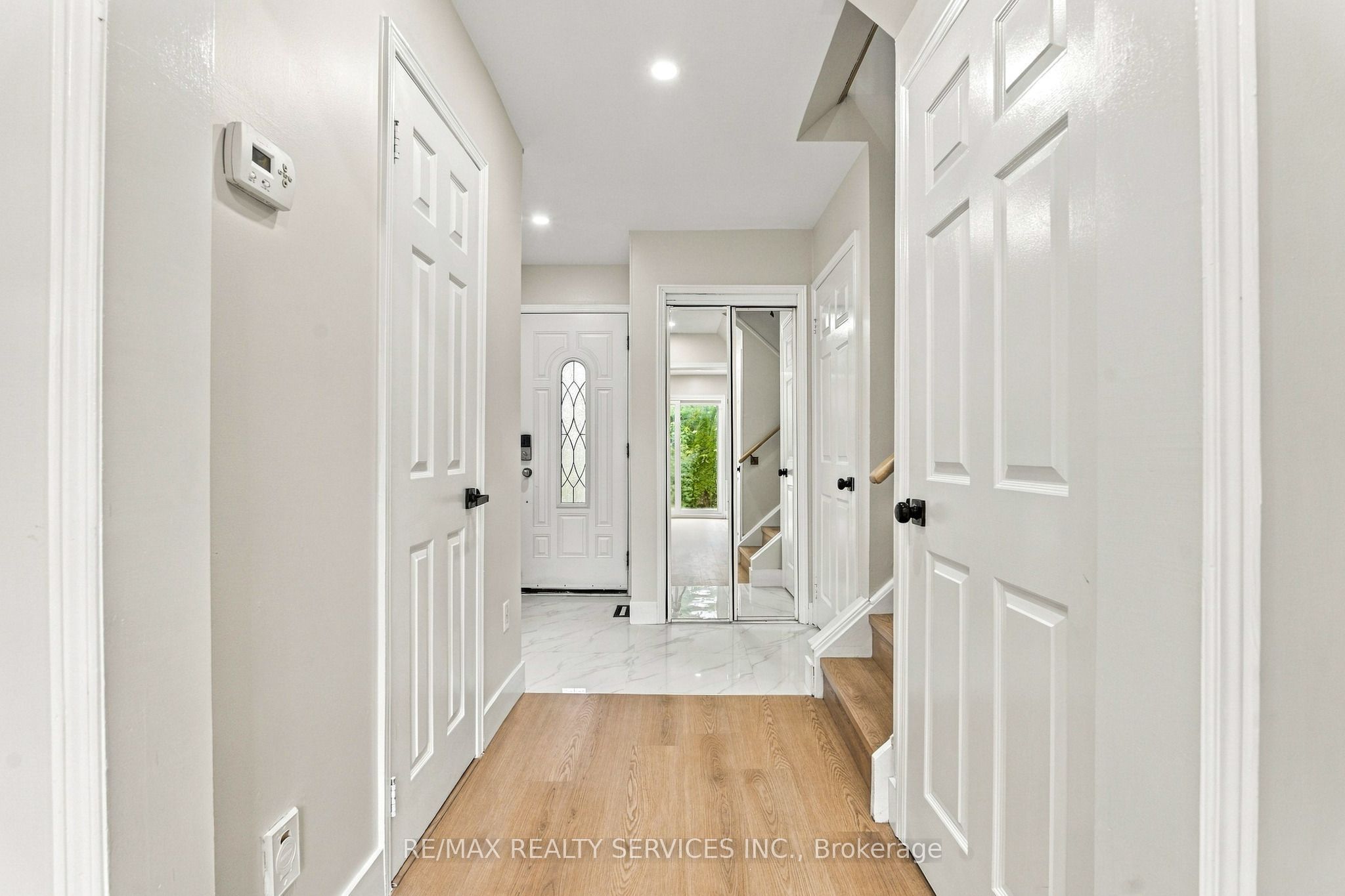 6 Scarbell Drive Property Photo 8