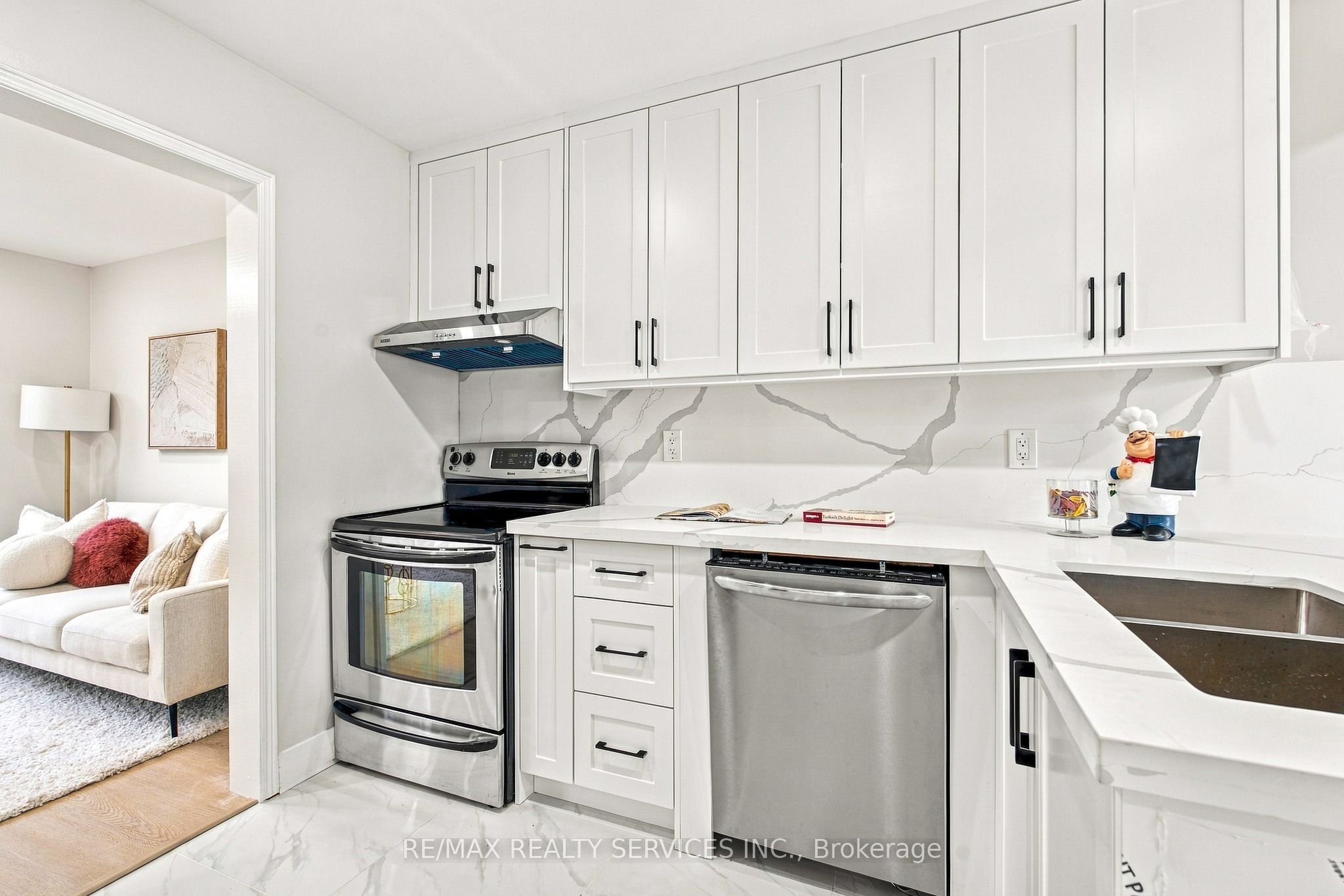 6 Scarbell Drive Property Photo 18