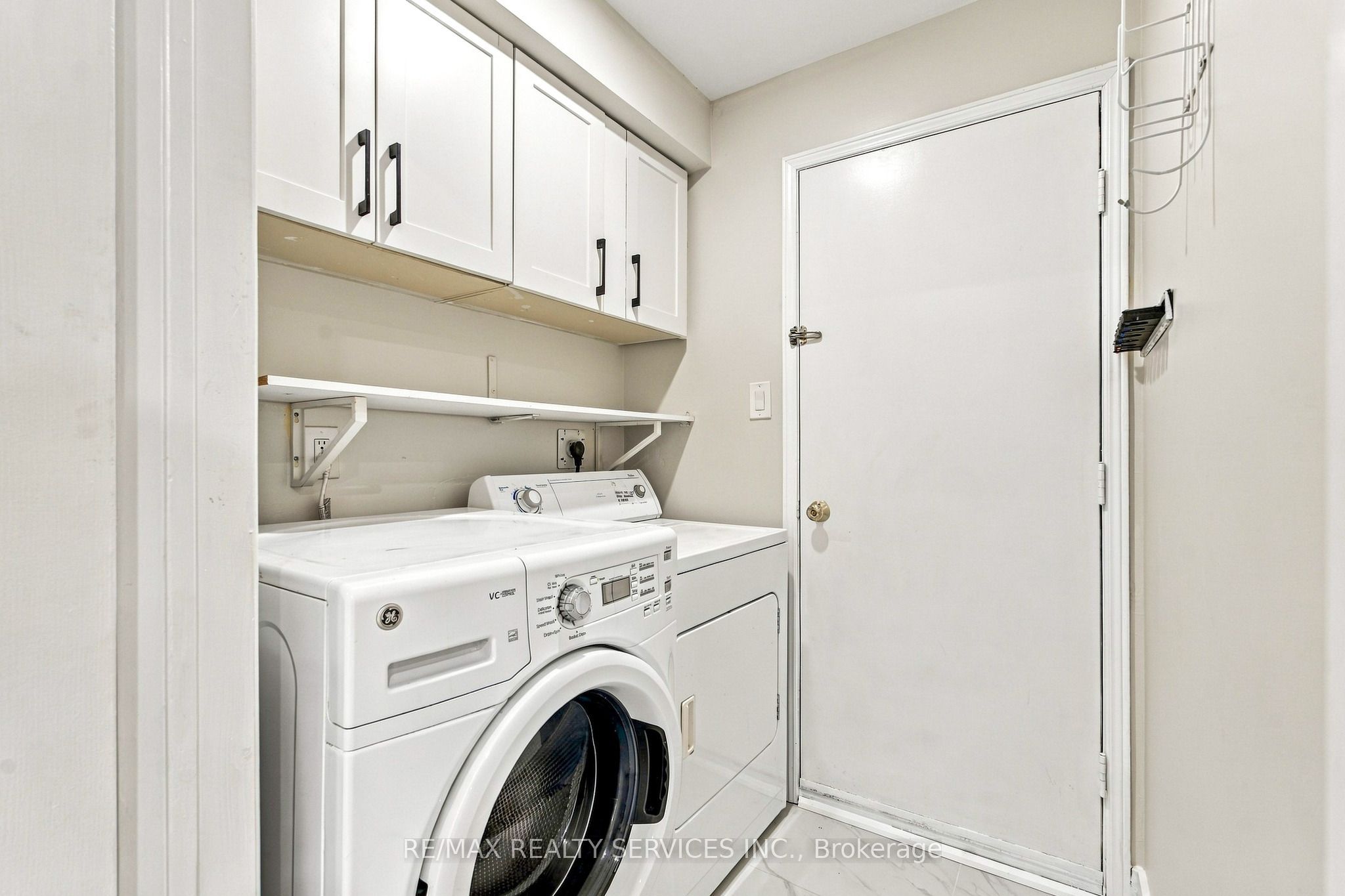 6 Scarbell Drive Property Photo 22