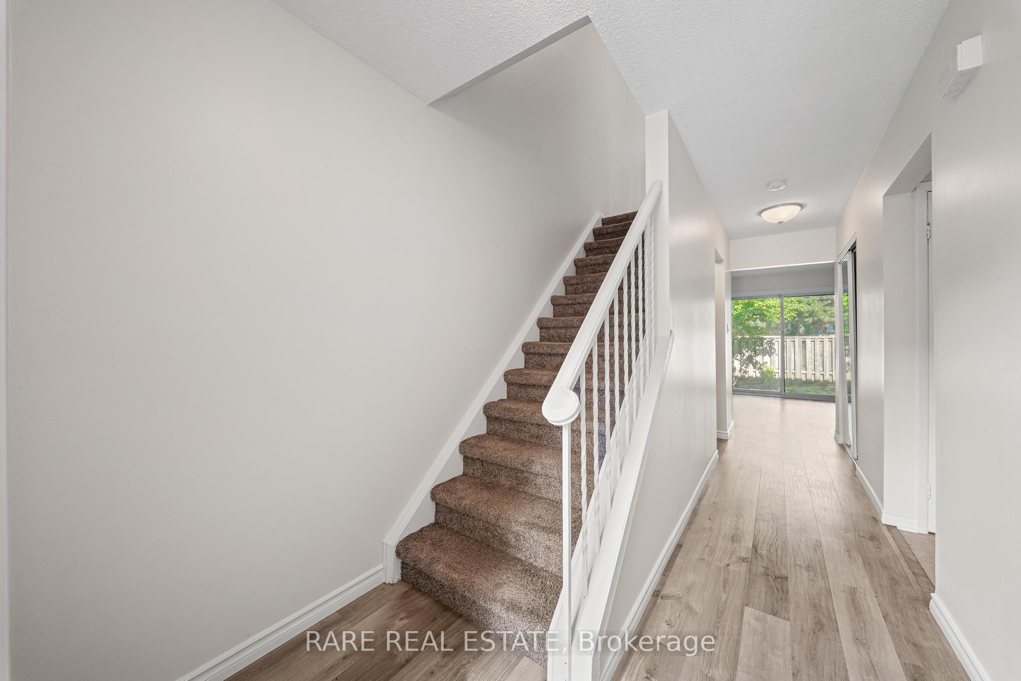 221 Ormond Drive 18 Property Photo 10