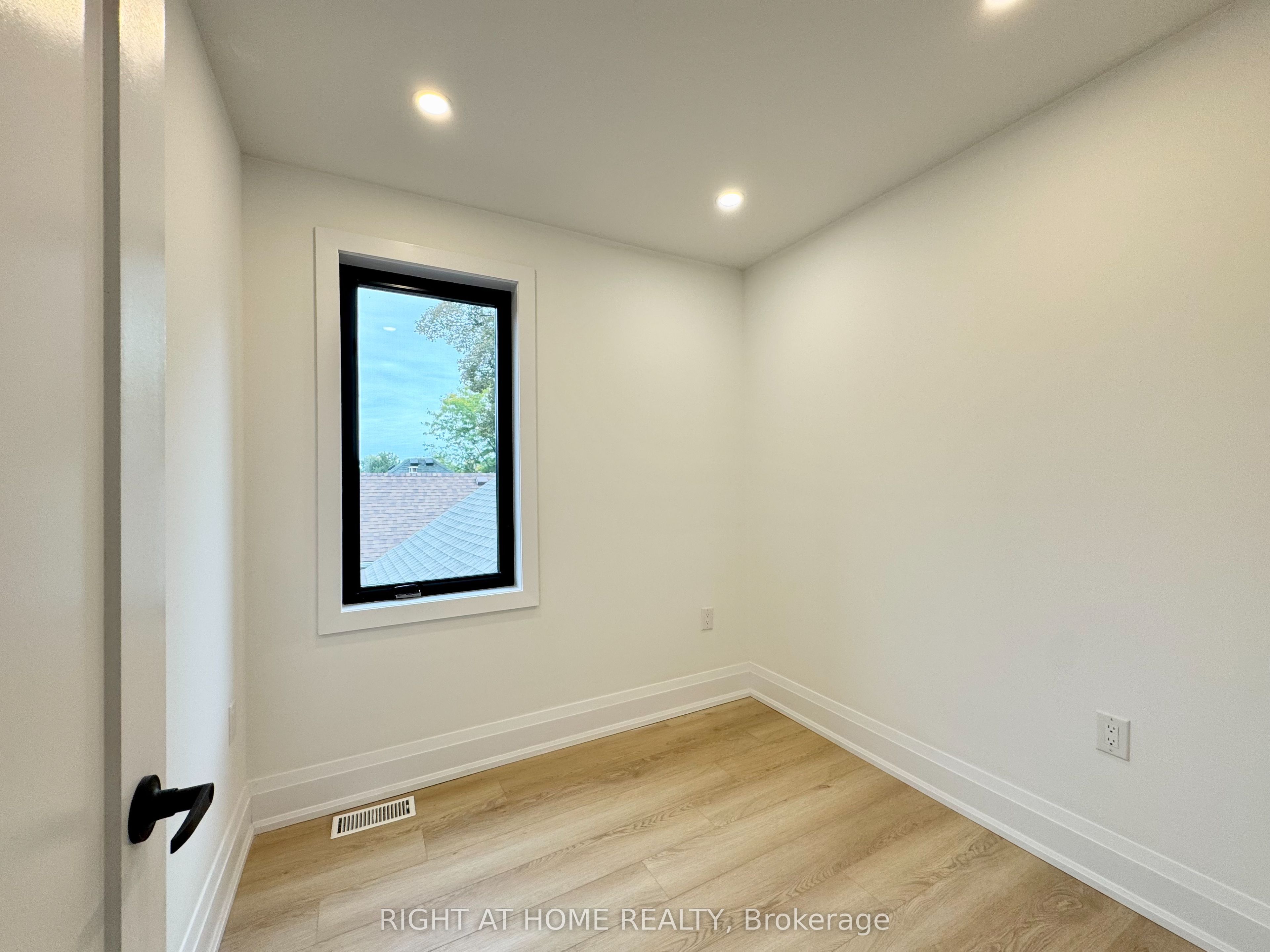 151 Gledhill Avenue #3 Property Photo 12