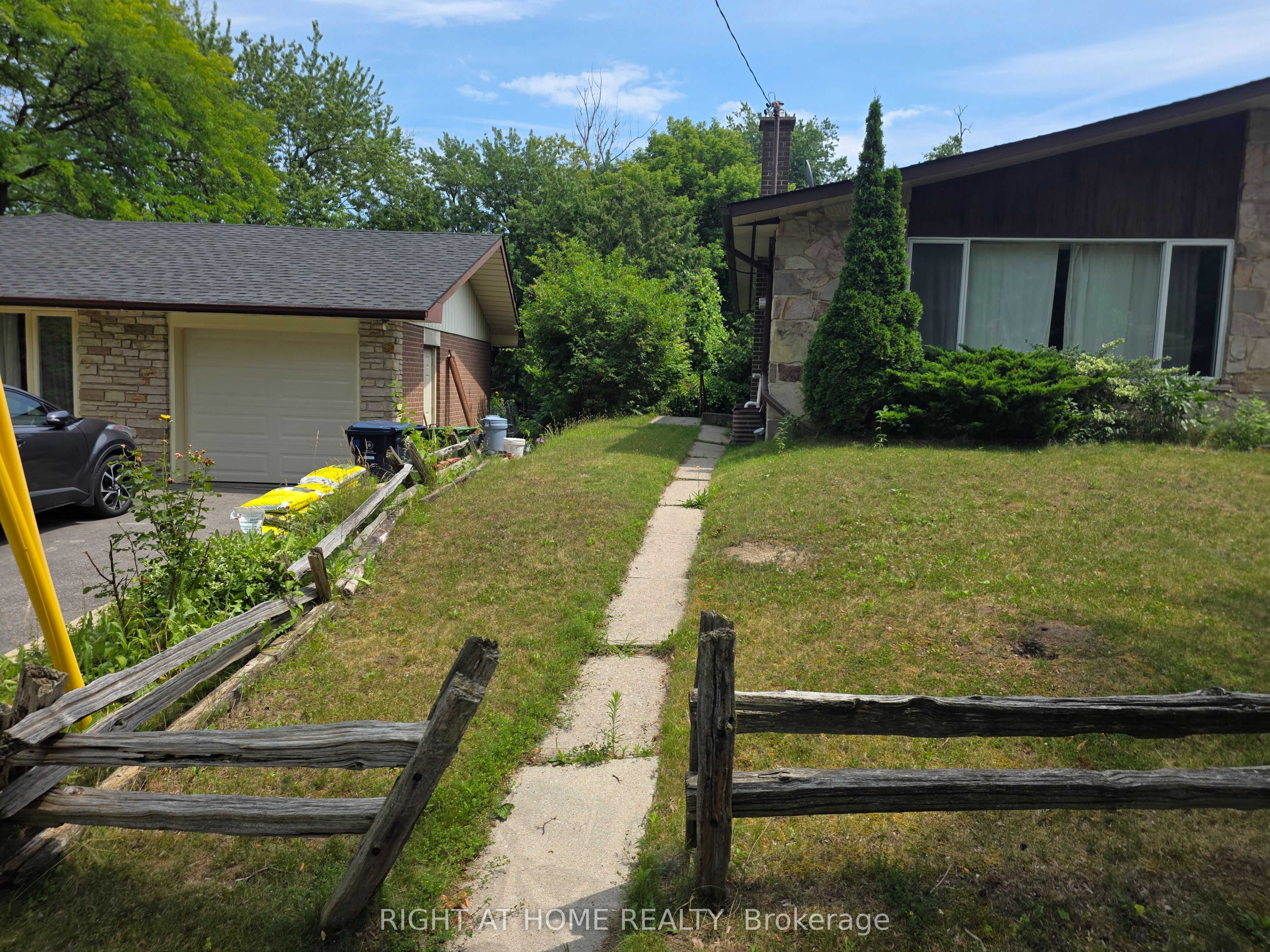 131 Thicketwood Drive Property Photo 2