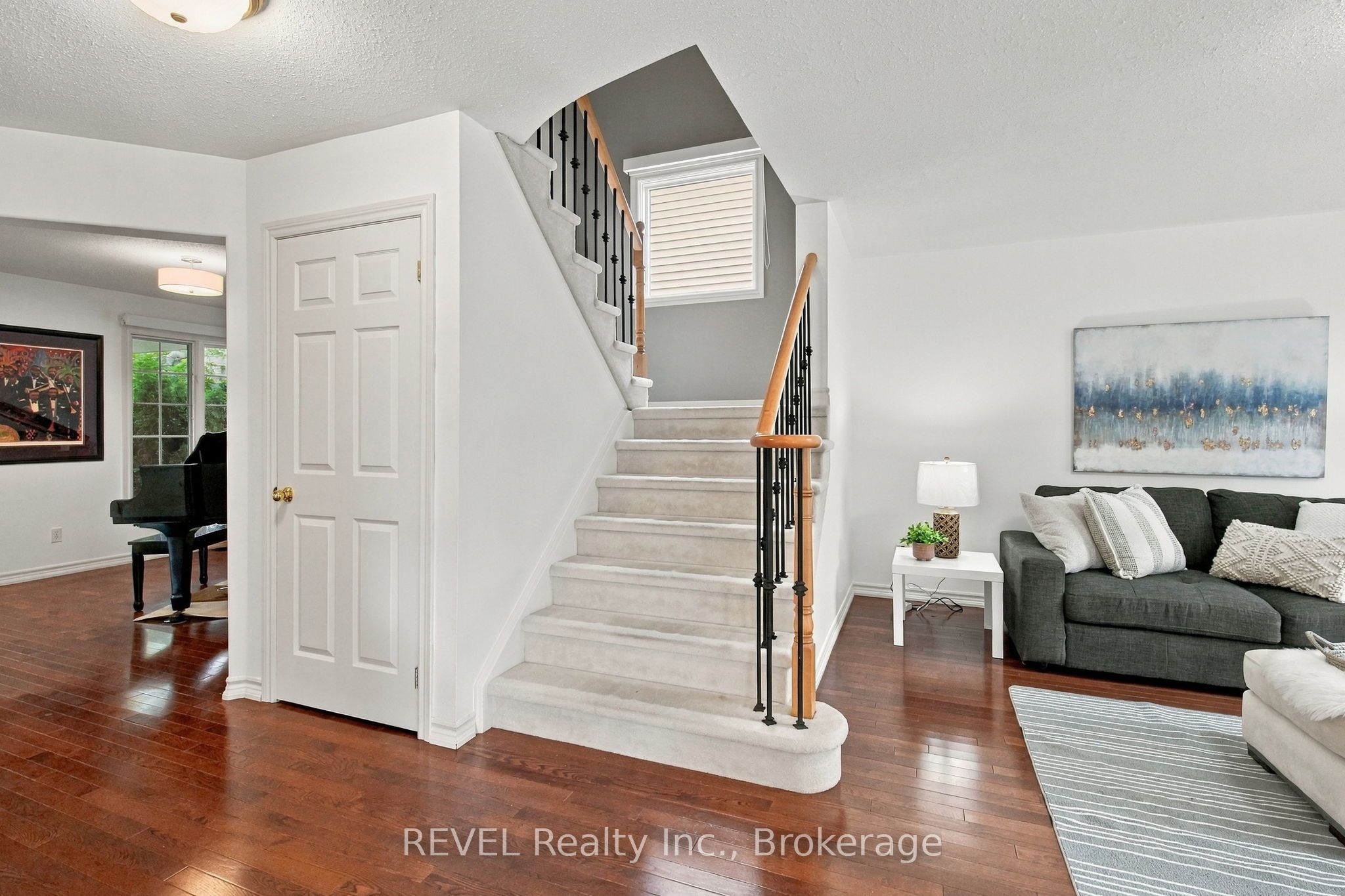 2097 Stornoway Street Property Photo 17