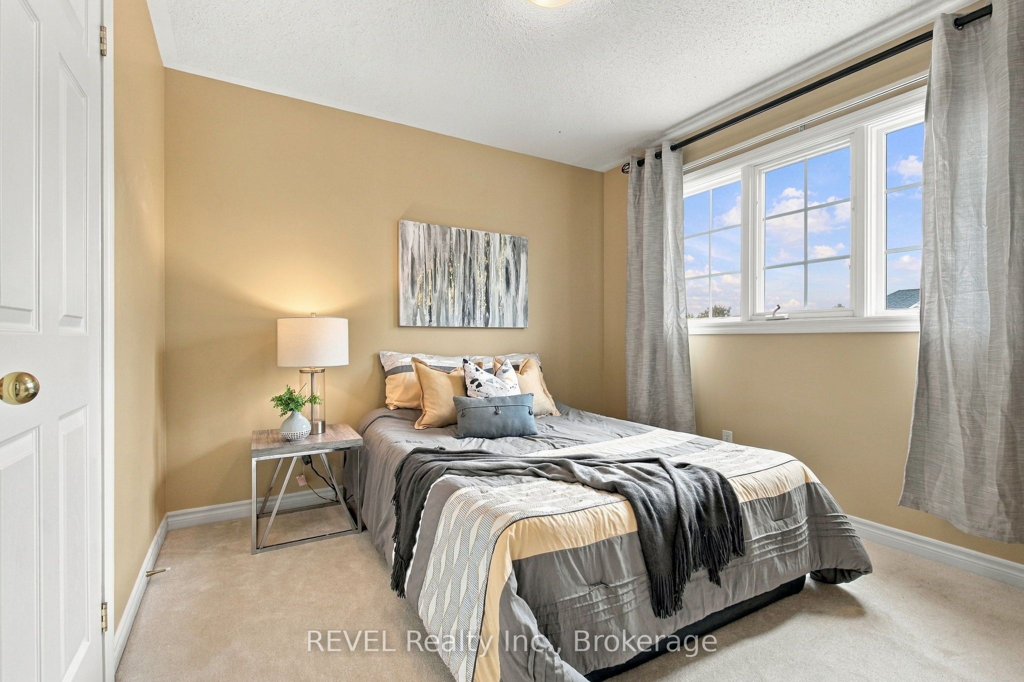 2097 Stornoway Street Property Photo 21