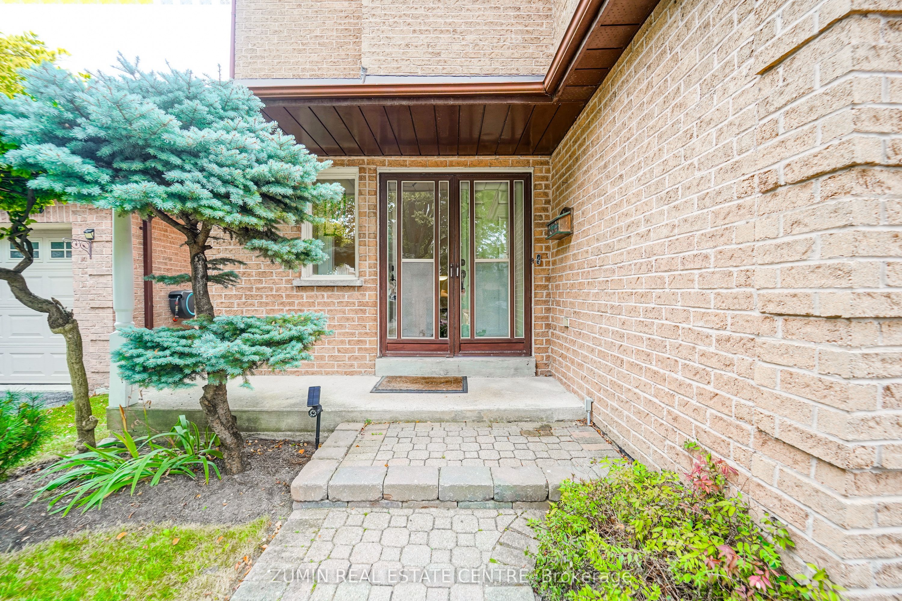 11 Whittington Court Property Photo 3