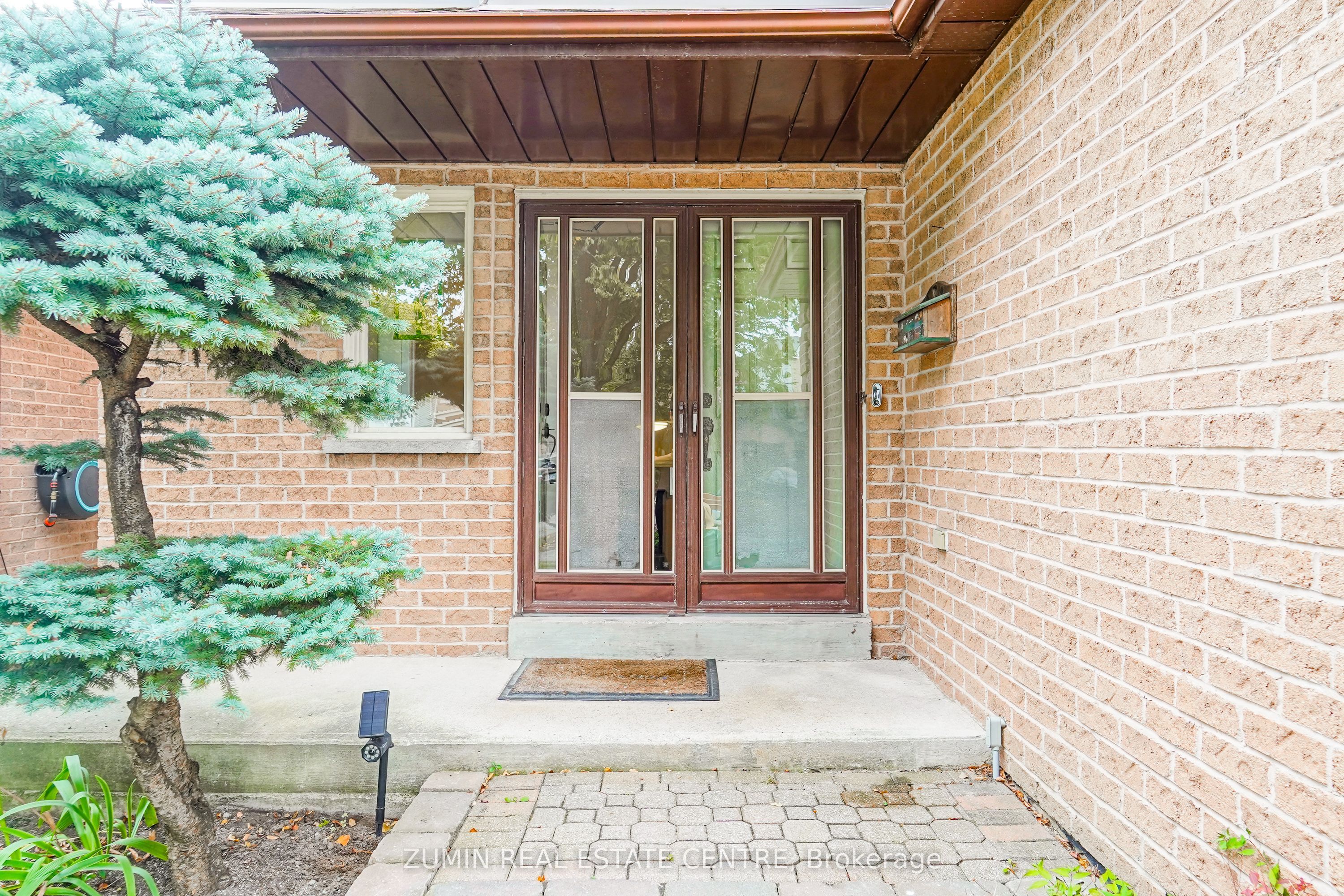 11 Whittington Court Property Photo 4