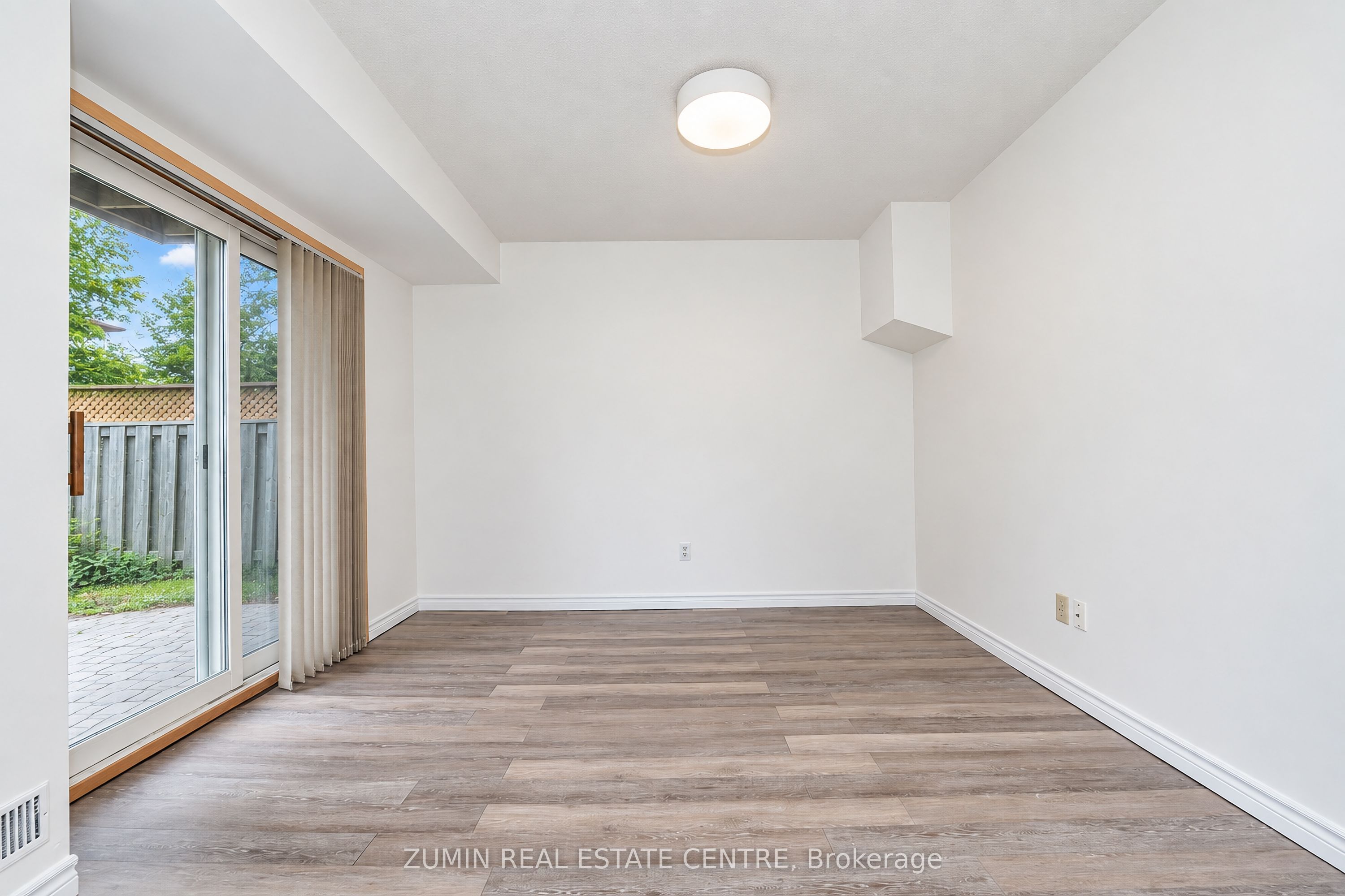 11 Whittington Court Property Photo 35