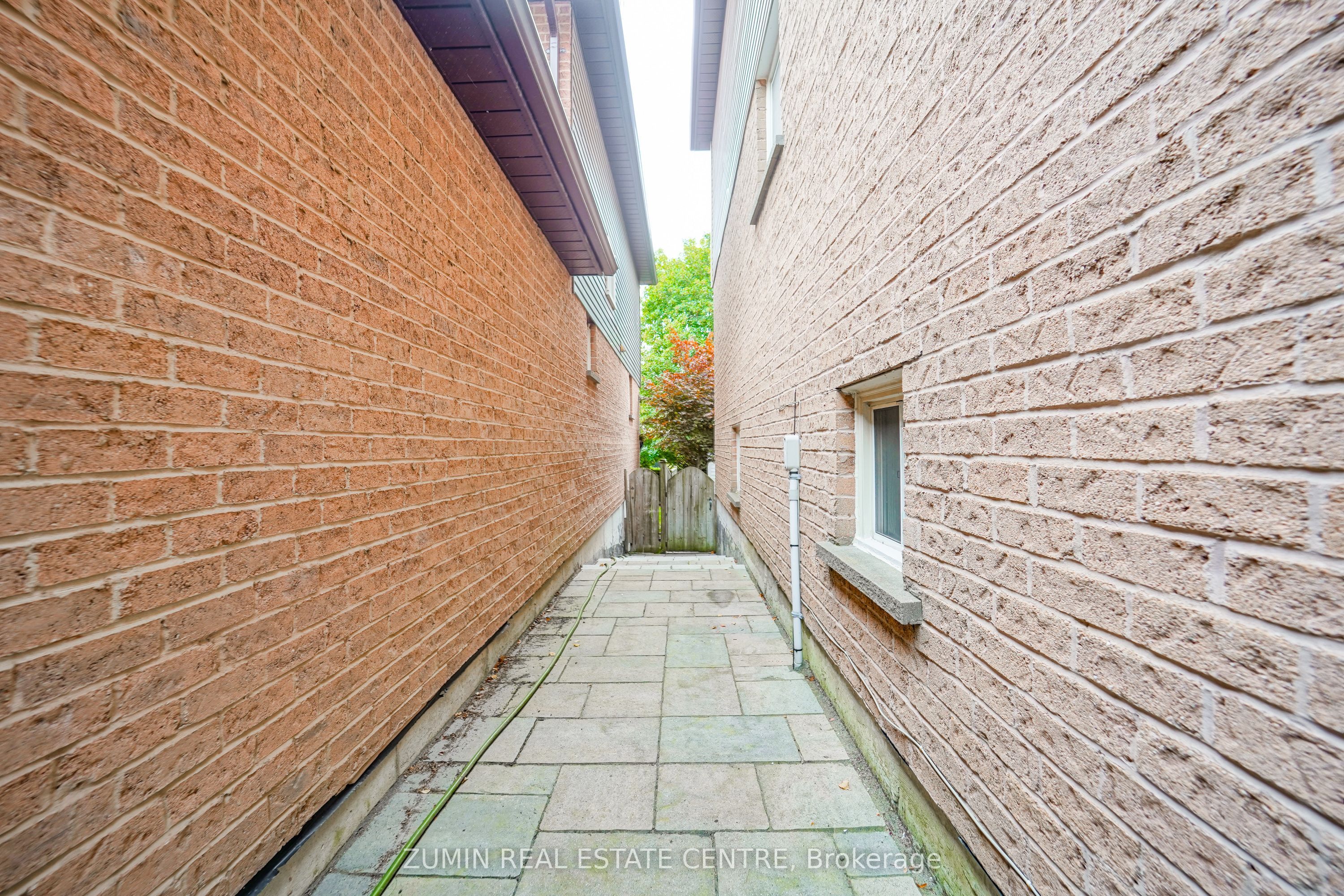 11 Whittington Court Property Photo 39