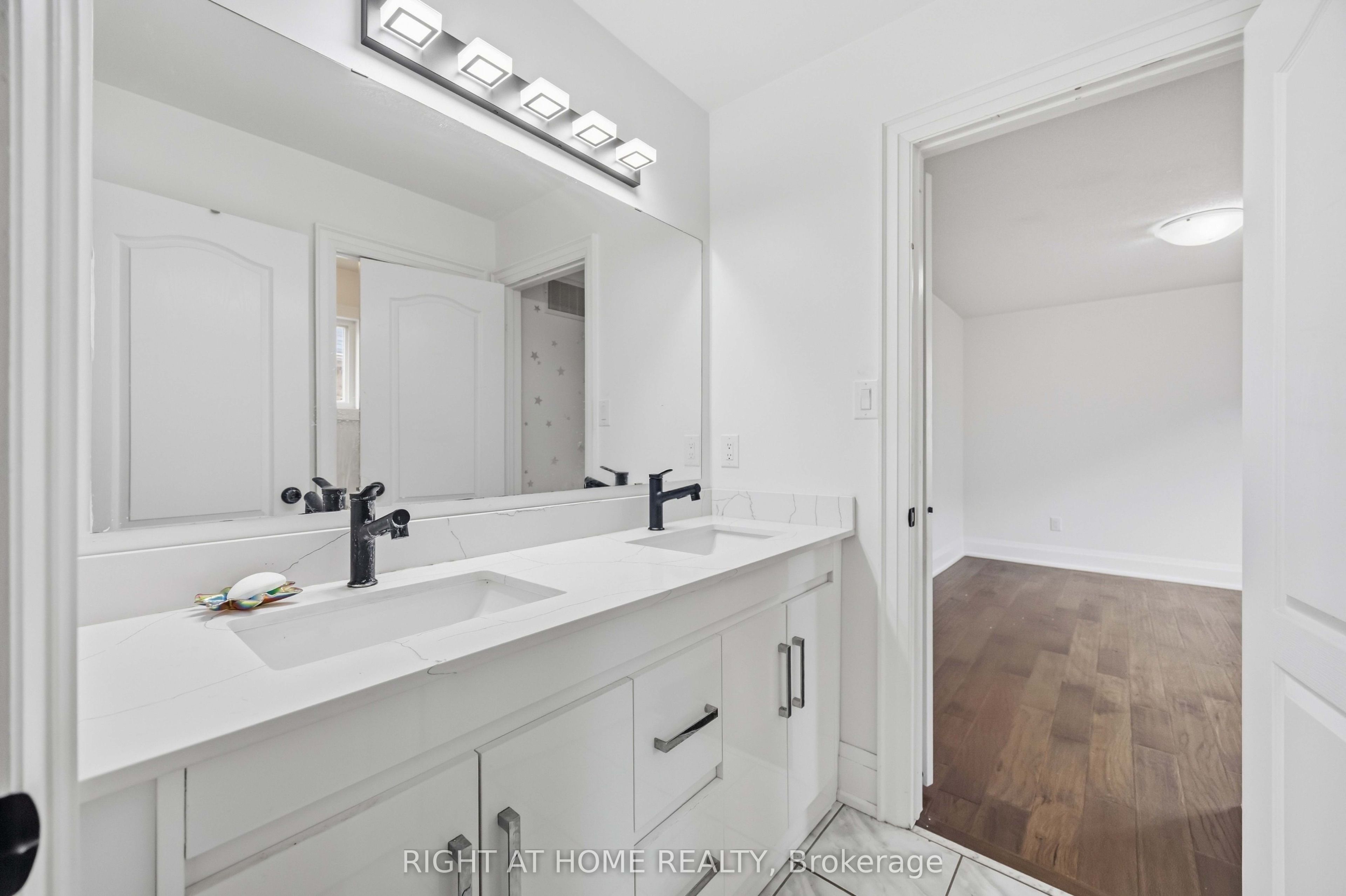 34 Dring Street Property Photo 23