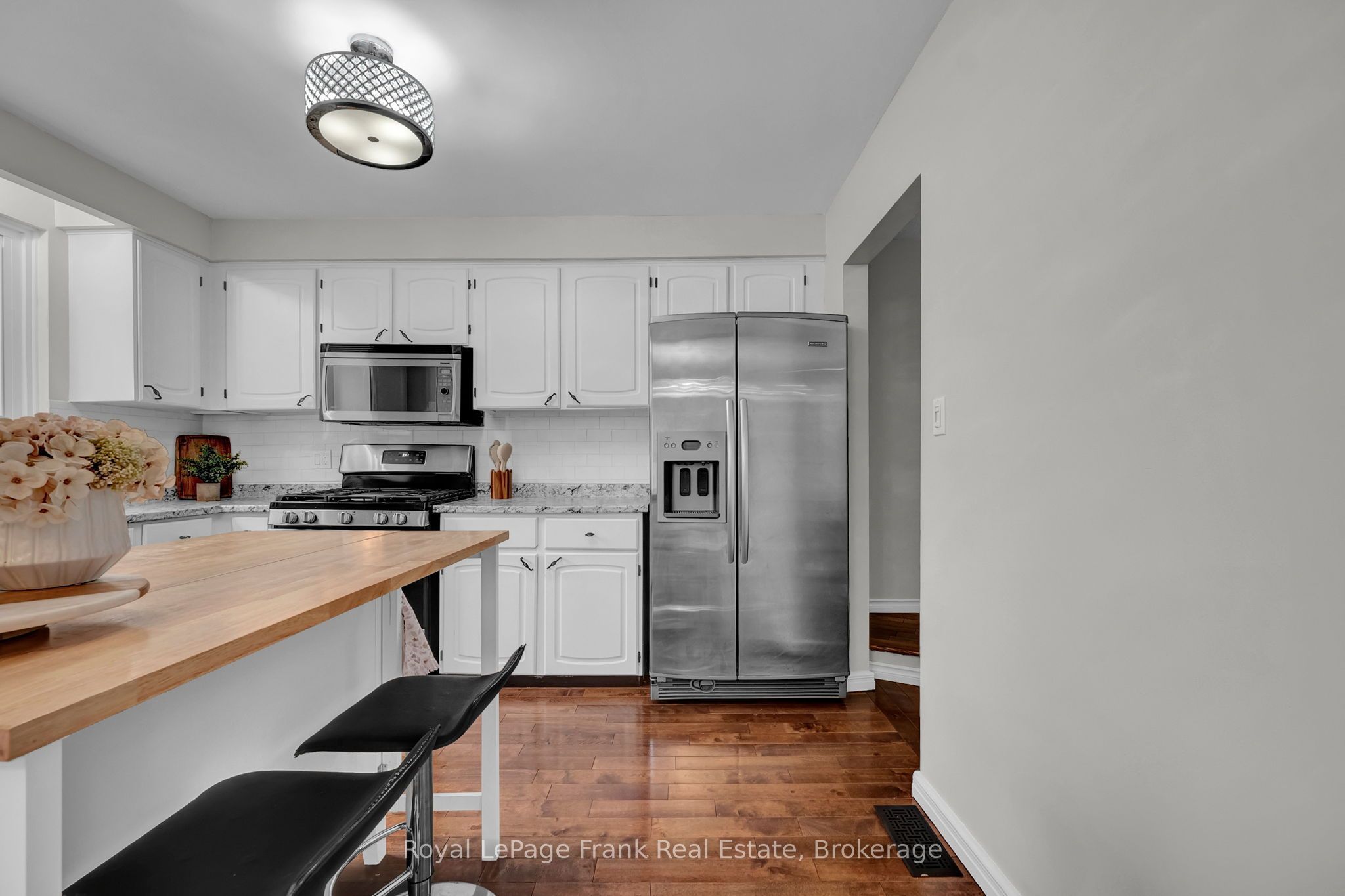 117 Lawrence Crescent Property Photo 15