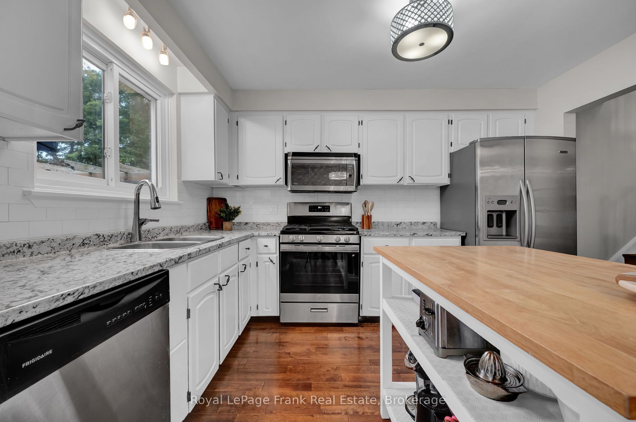 117 Lawrence Crescent Property Photo 16