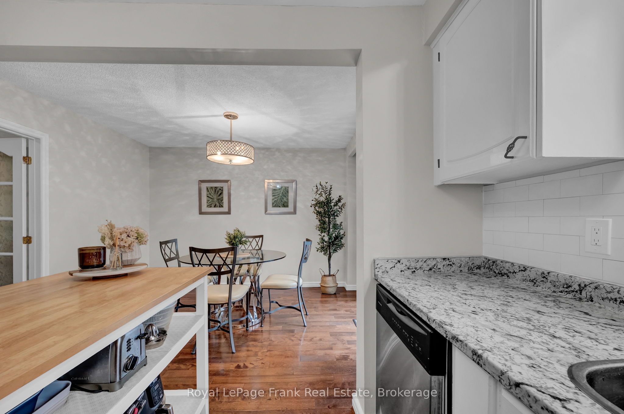 117 Lawrence Crescent Property Photo 18