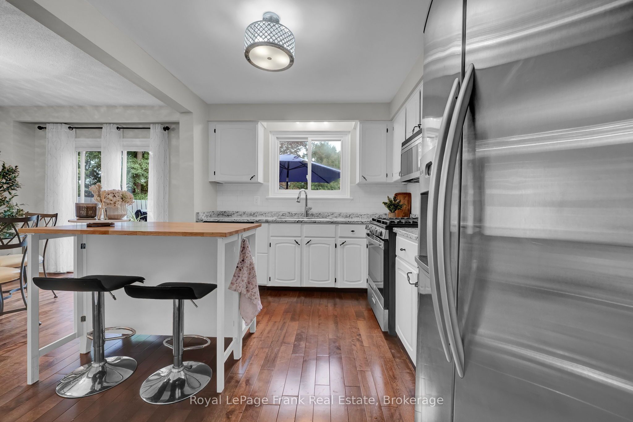 117 Lawrence Crescent Property Photo 20