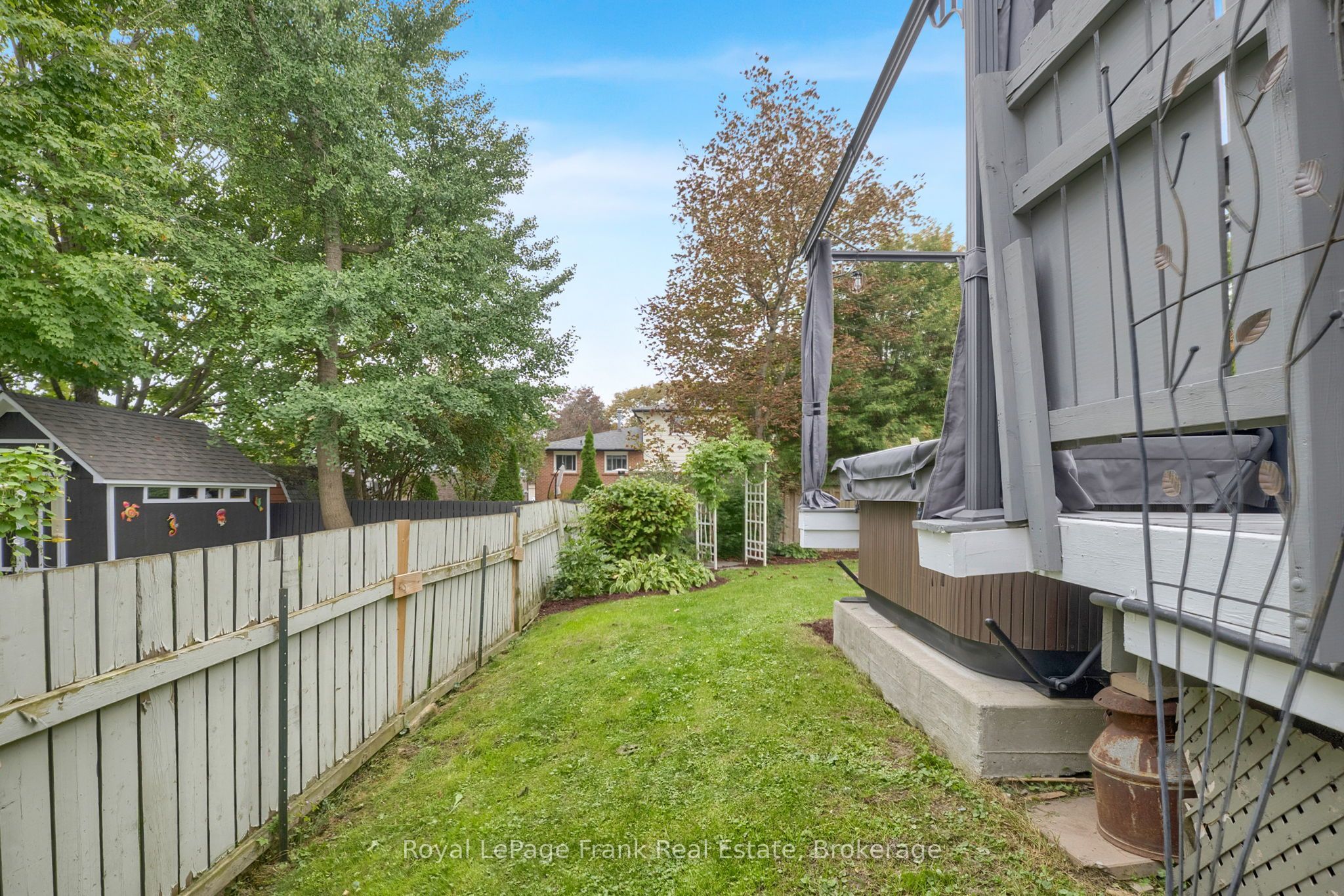 117 Lawrence Crescent Property Photo 40