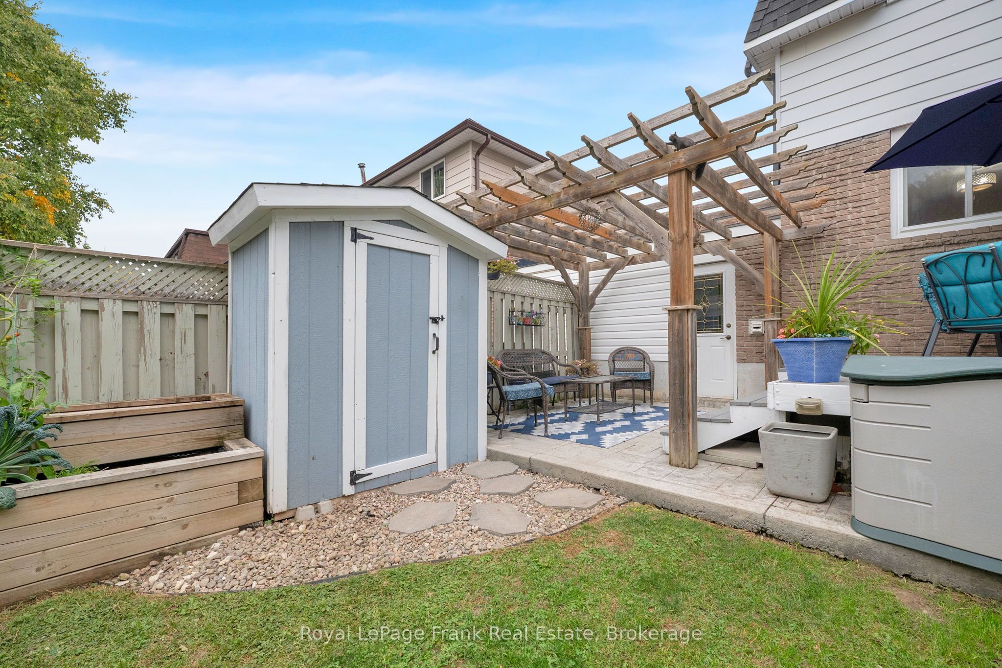 117 Lawrence Crescent Property Photo 45
