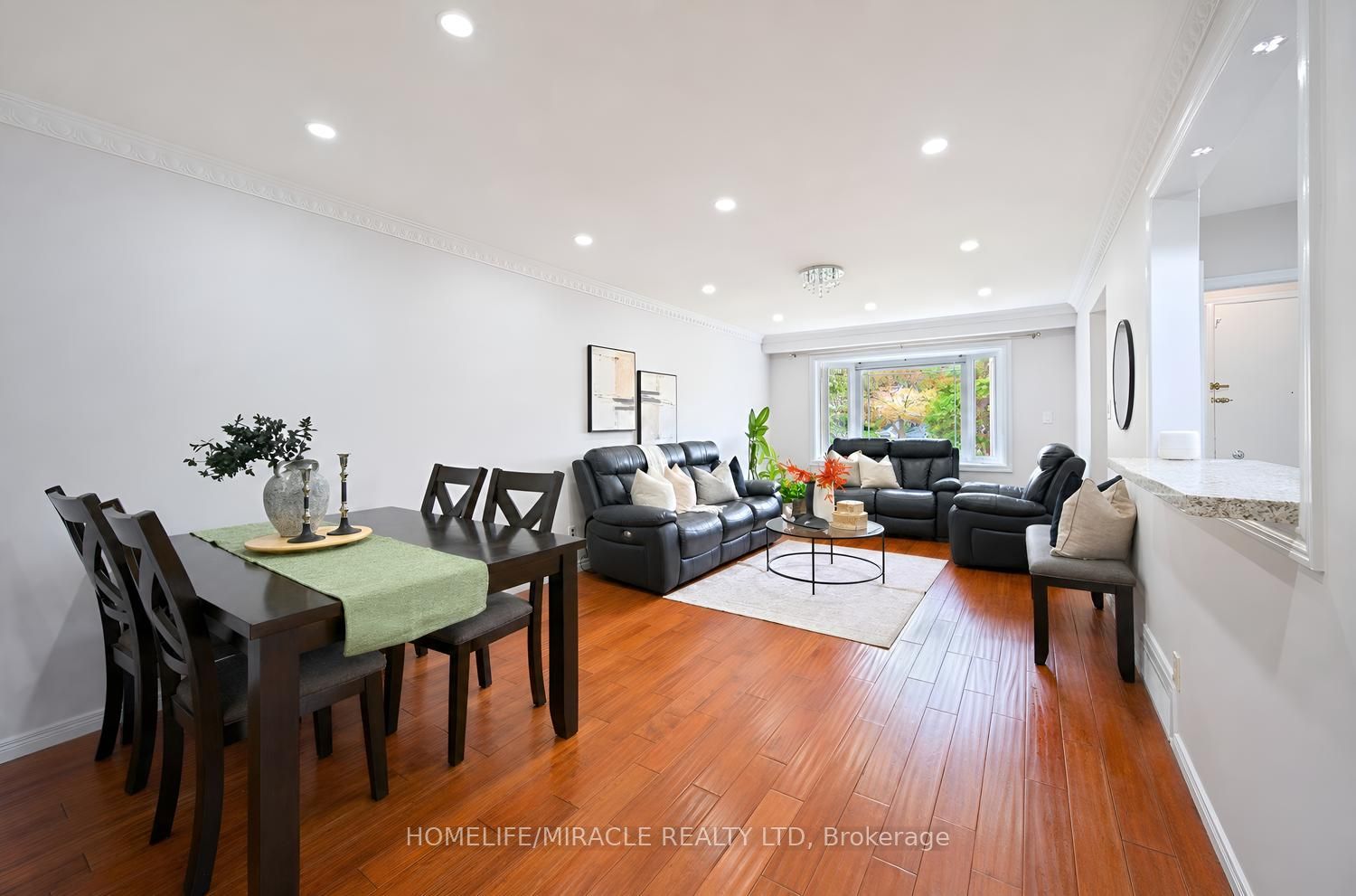 54 Sunderland Crescent Property Photo 10
