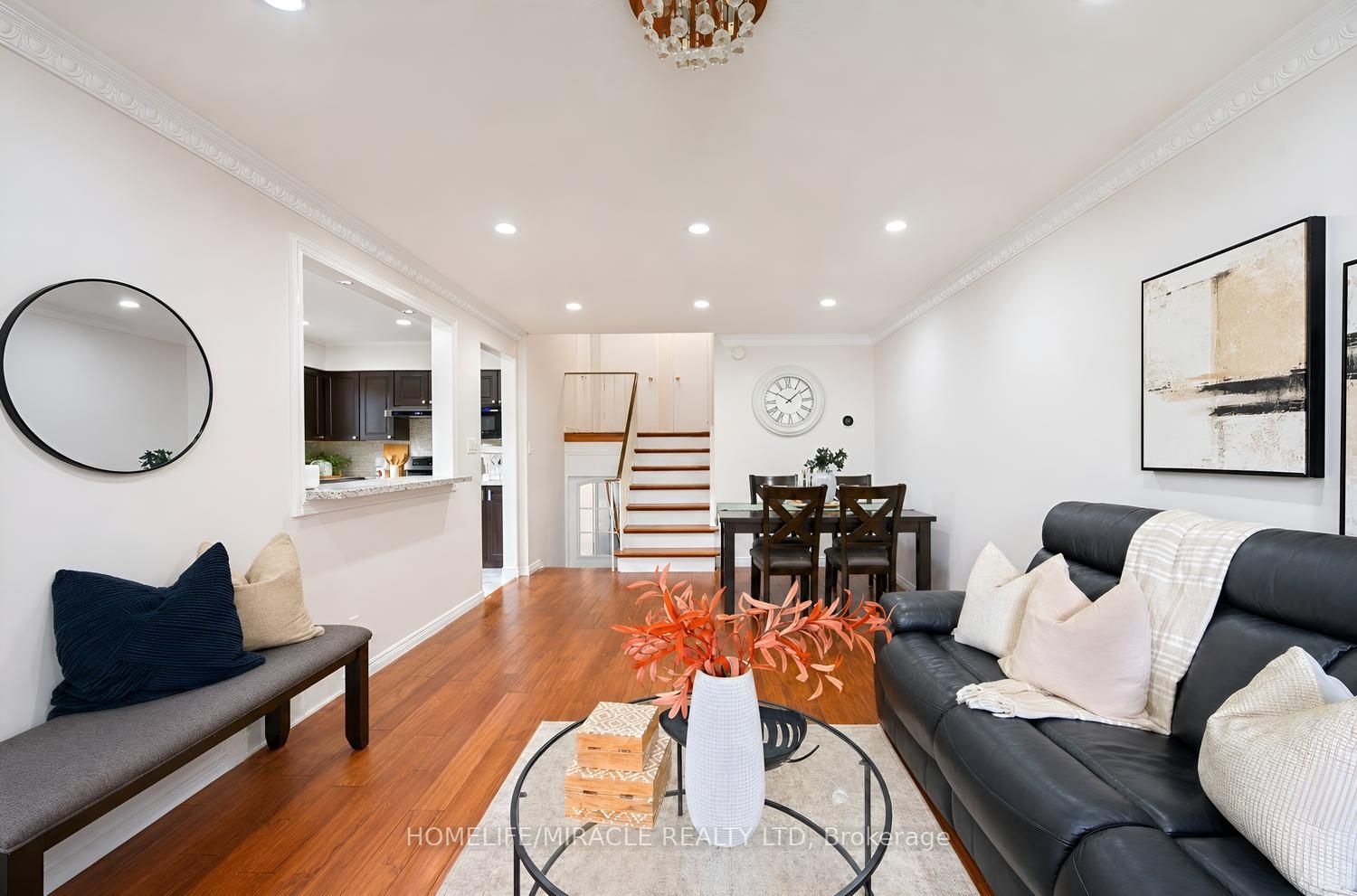 54 Sunderland Crescent Property Photo 13
