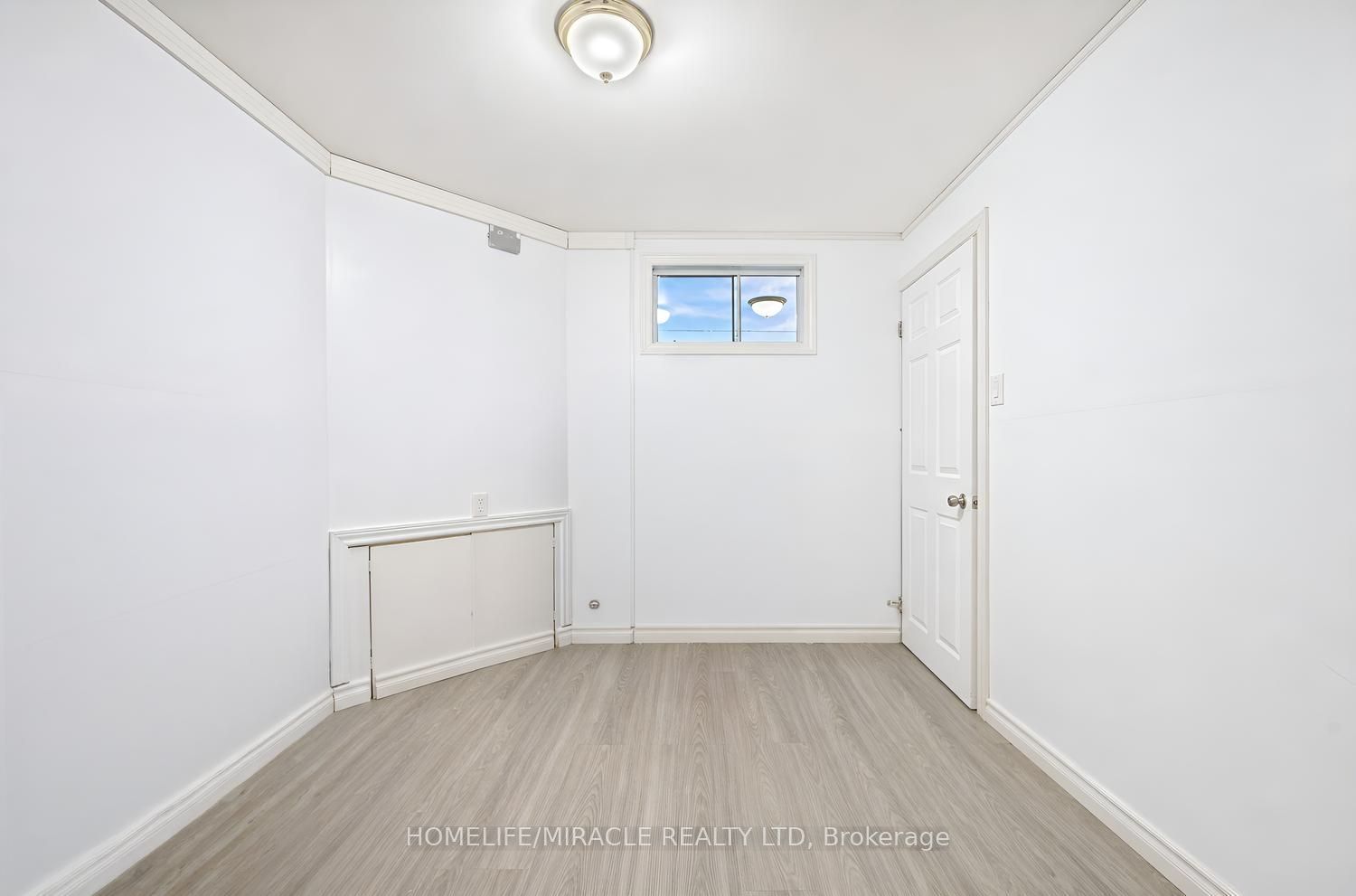 54 Sunderland Crescent Property Photo 42