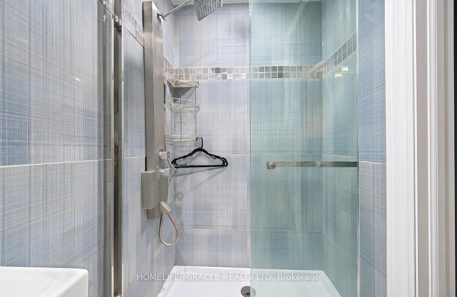 54 Sunderland Crescent Property Photo 45