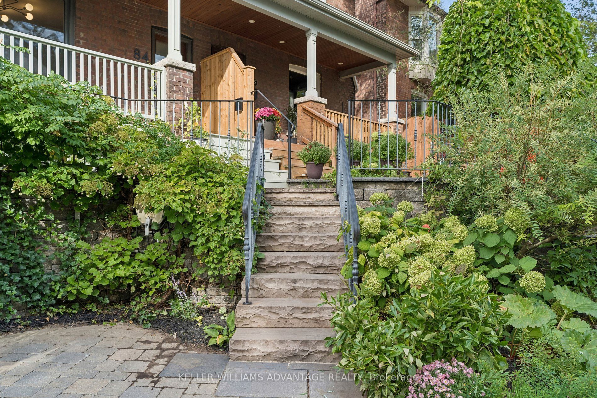 84 Kingsmount Park Road Property Photo 2