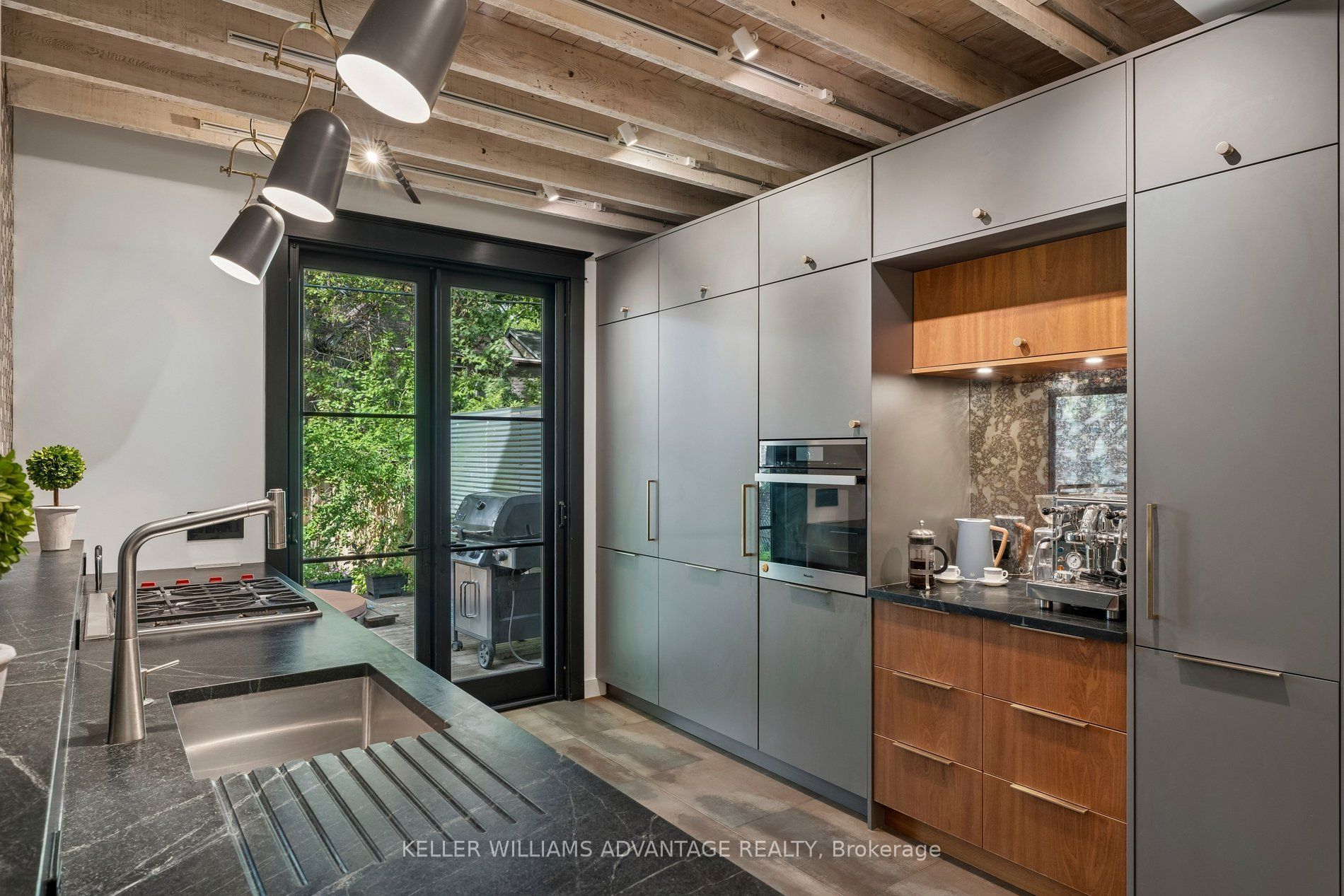 84 Kingsmount Park Road Property Photo 13