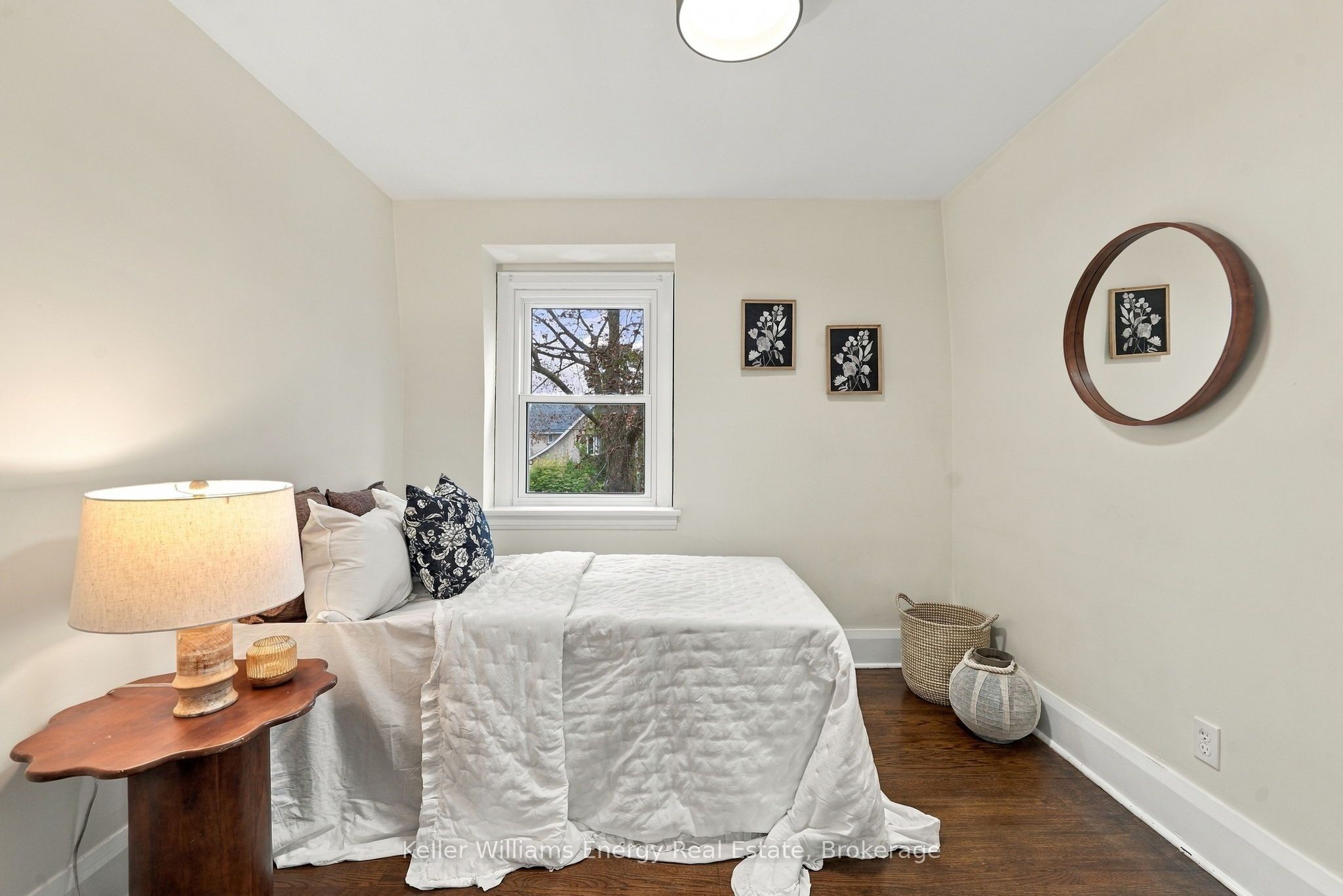 286 Gliddon Avenue Property Photo 23