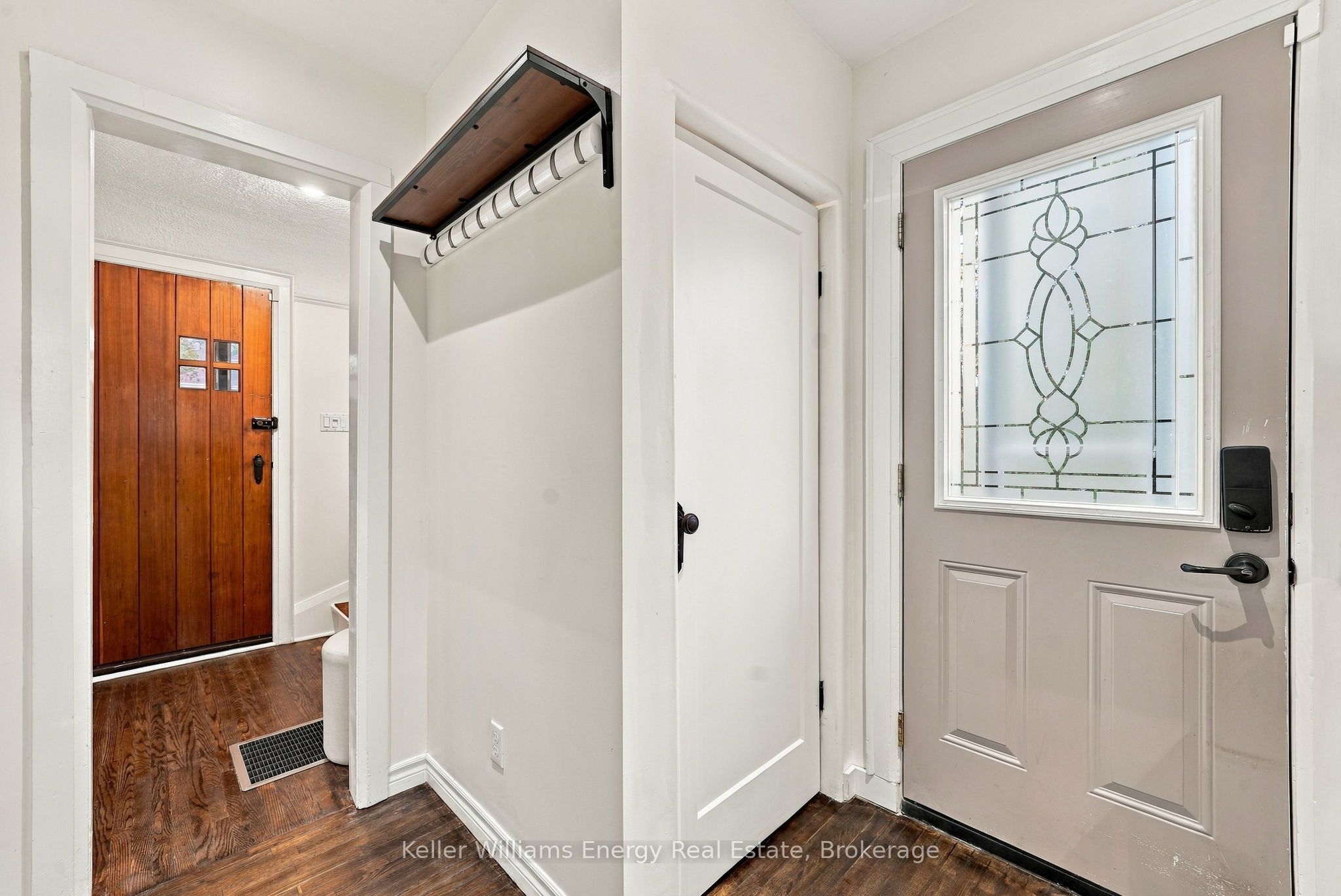 286 Gliddon Avenue Property Photo 27