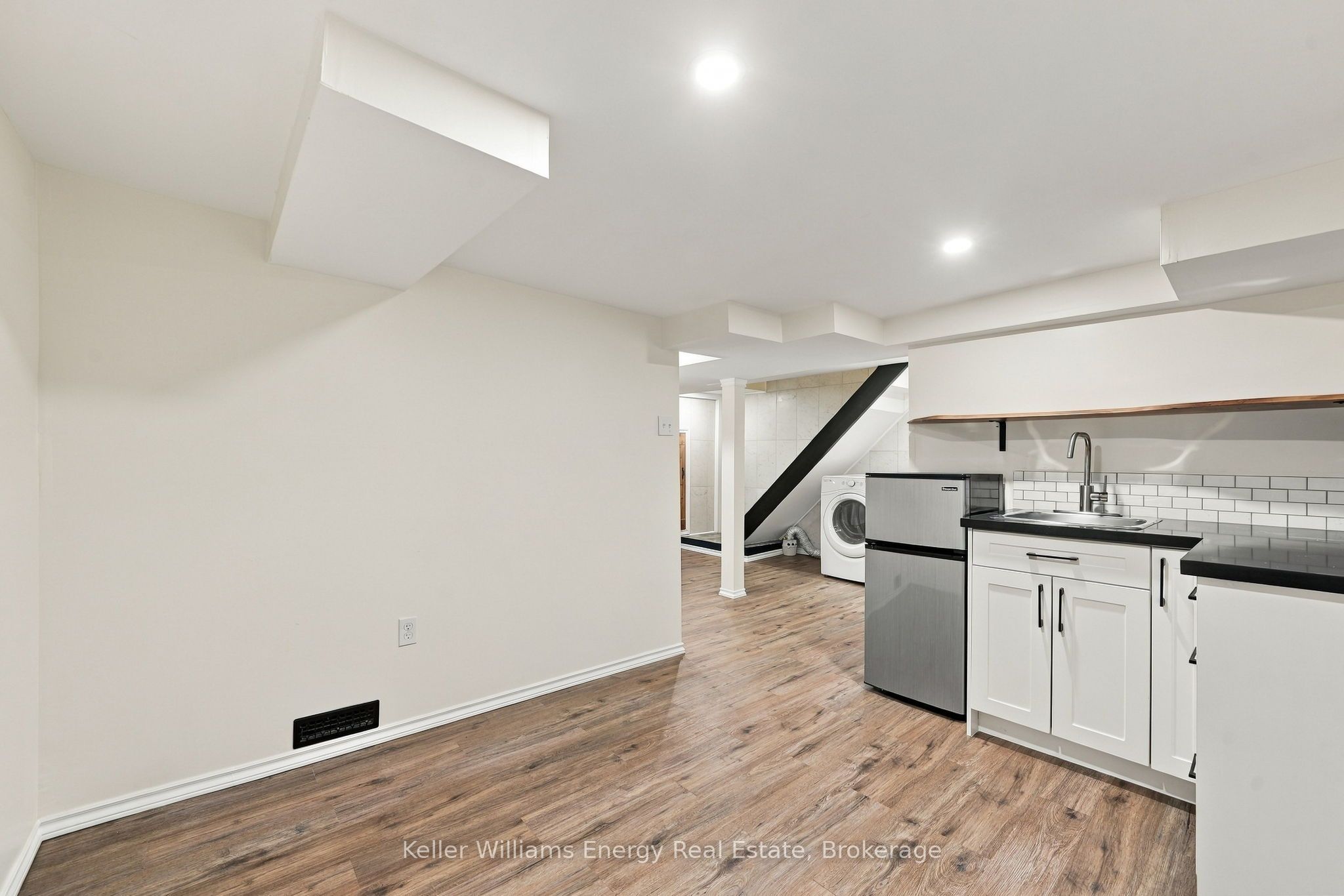 286 Gliddon Avenue Property Photo 31